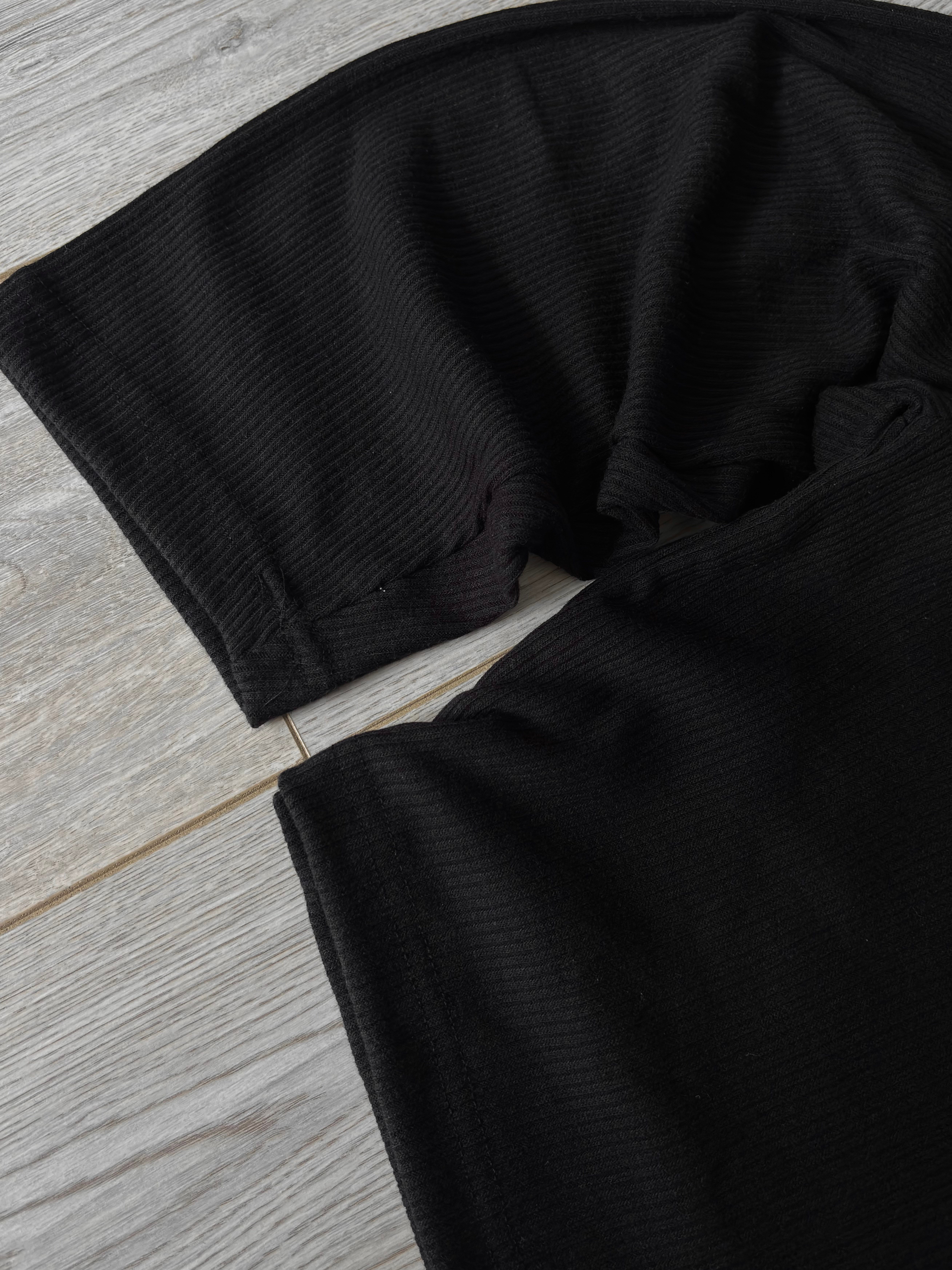 Black Core Ribbed Boxy Sweat