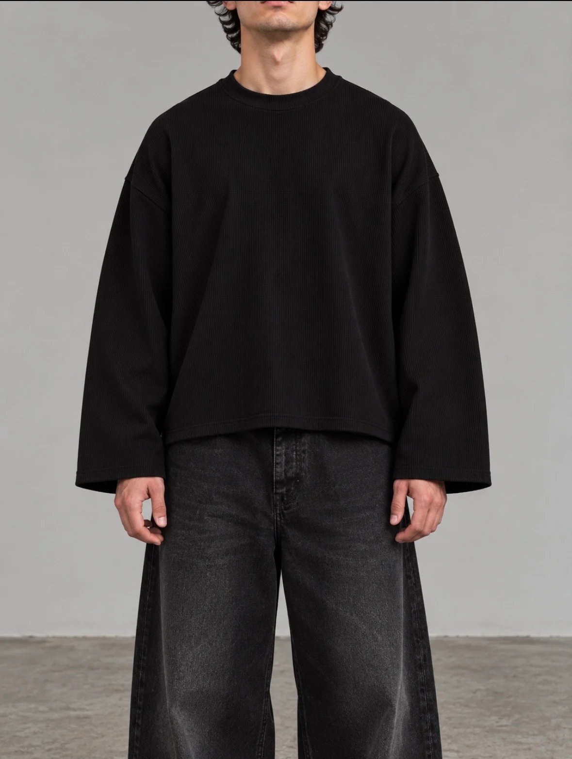 Black Core Ribbed Boxy Sweat