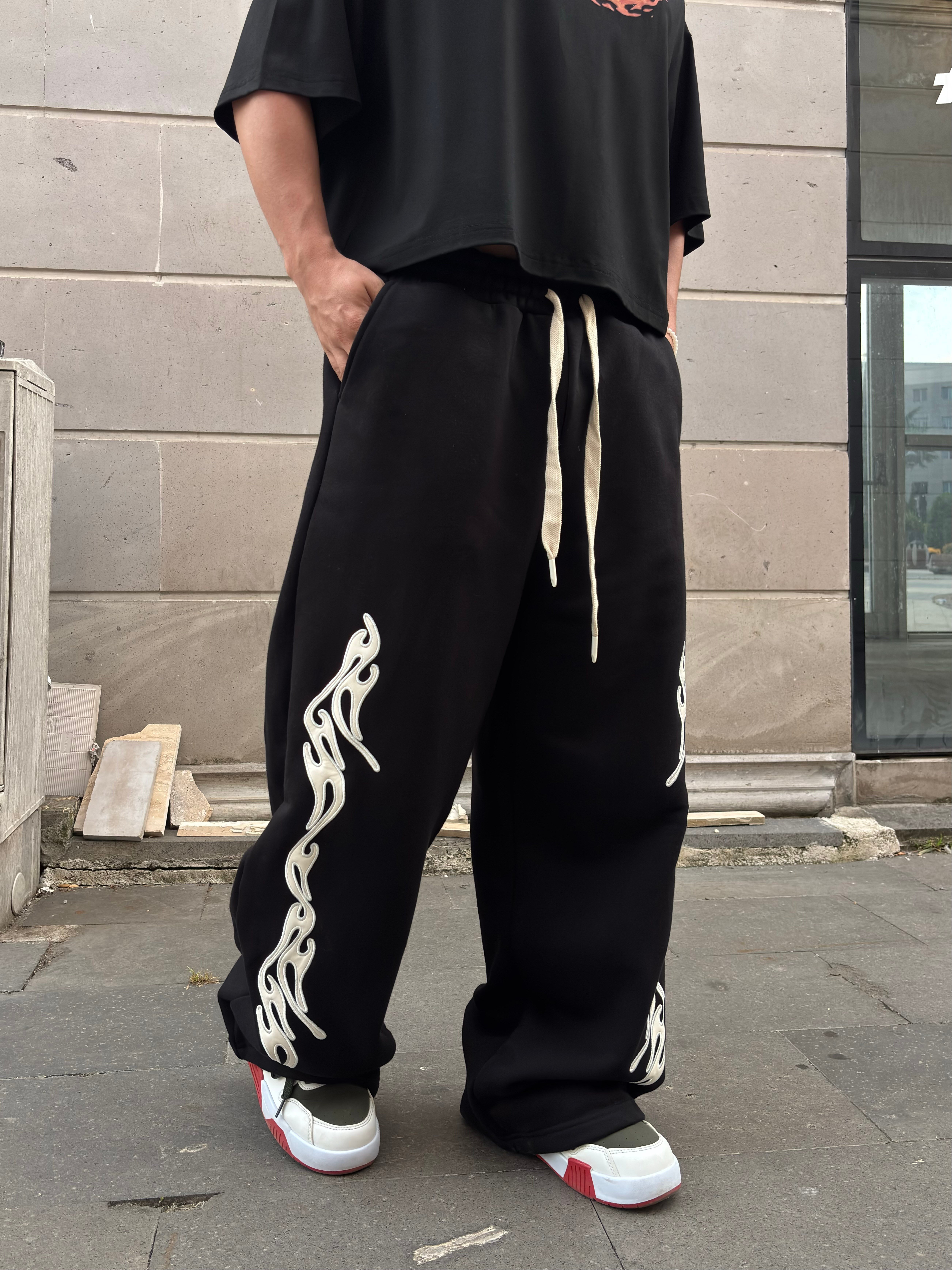 Black Neo Tribal Deri Detay Nakıış İşlemeli Baggy Eşofman