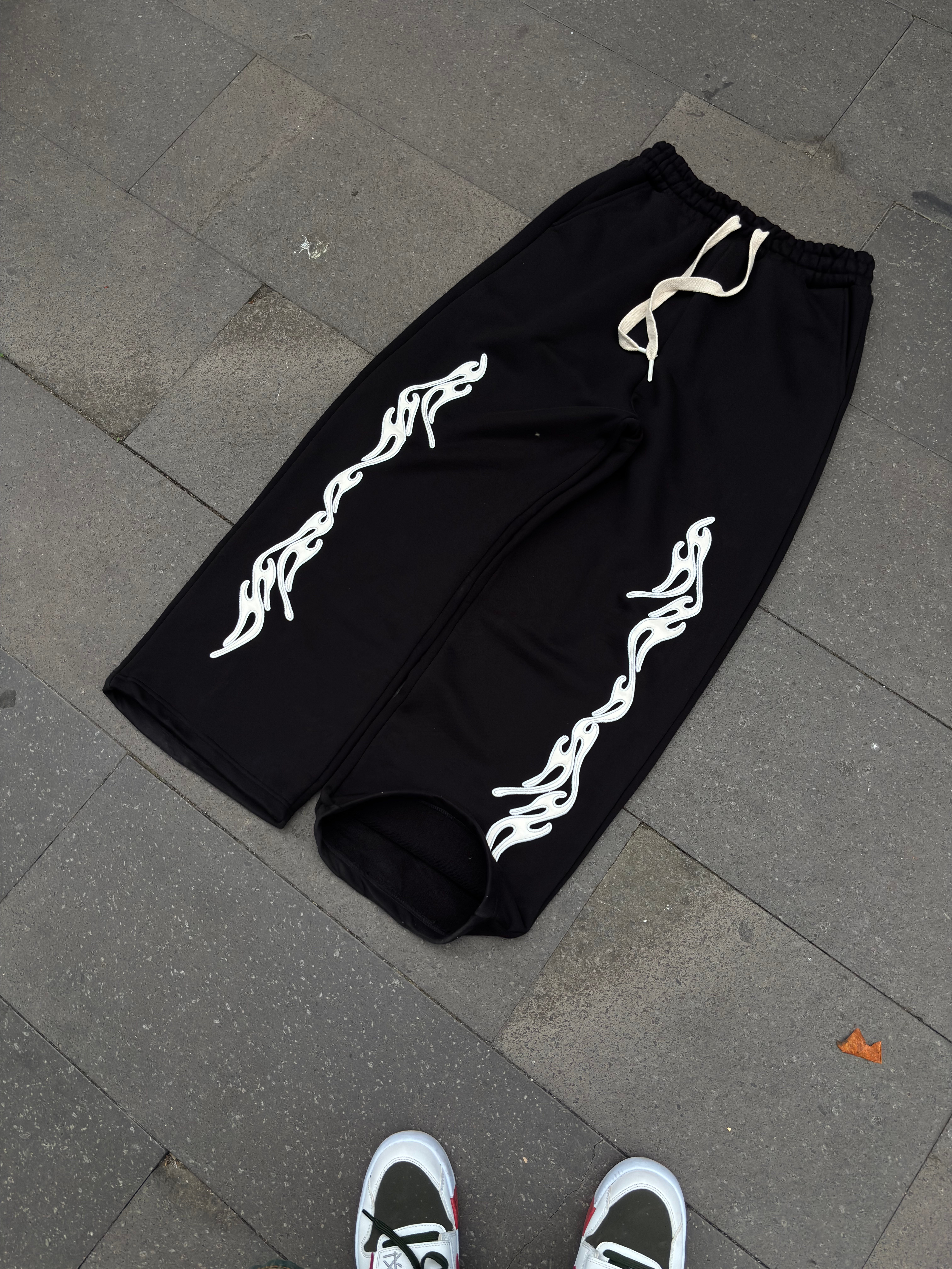 Black Neo Tribal Deri Detay Nakıış İşlemeli Baggy Eşofman