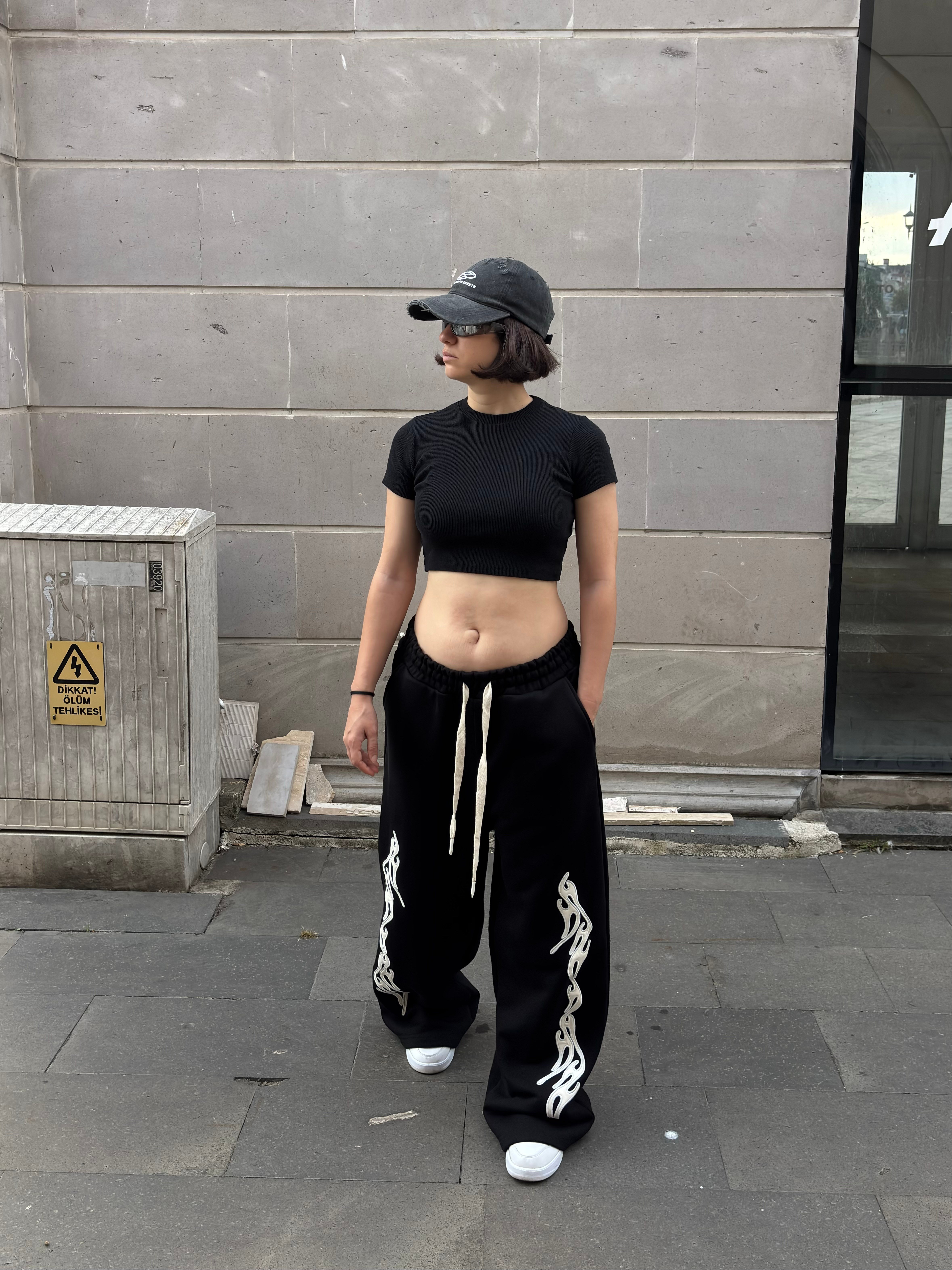 Black Neo Tribal Deri Detay Nakıış İşlemeli Baggy Eşofman