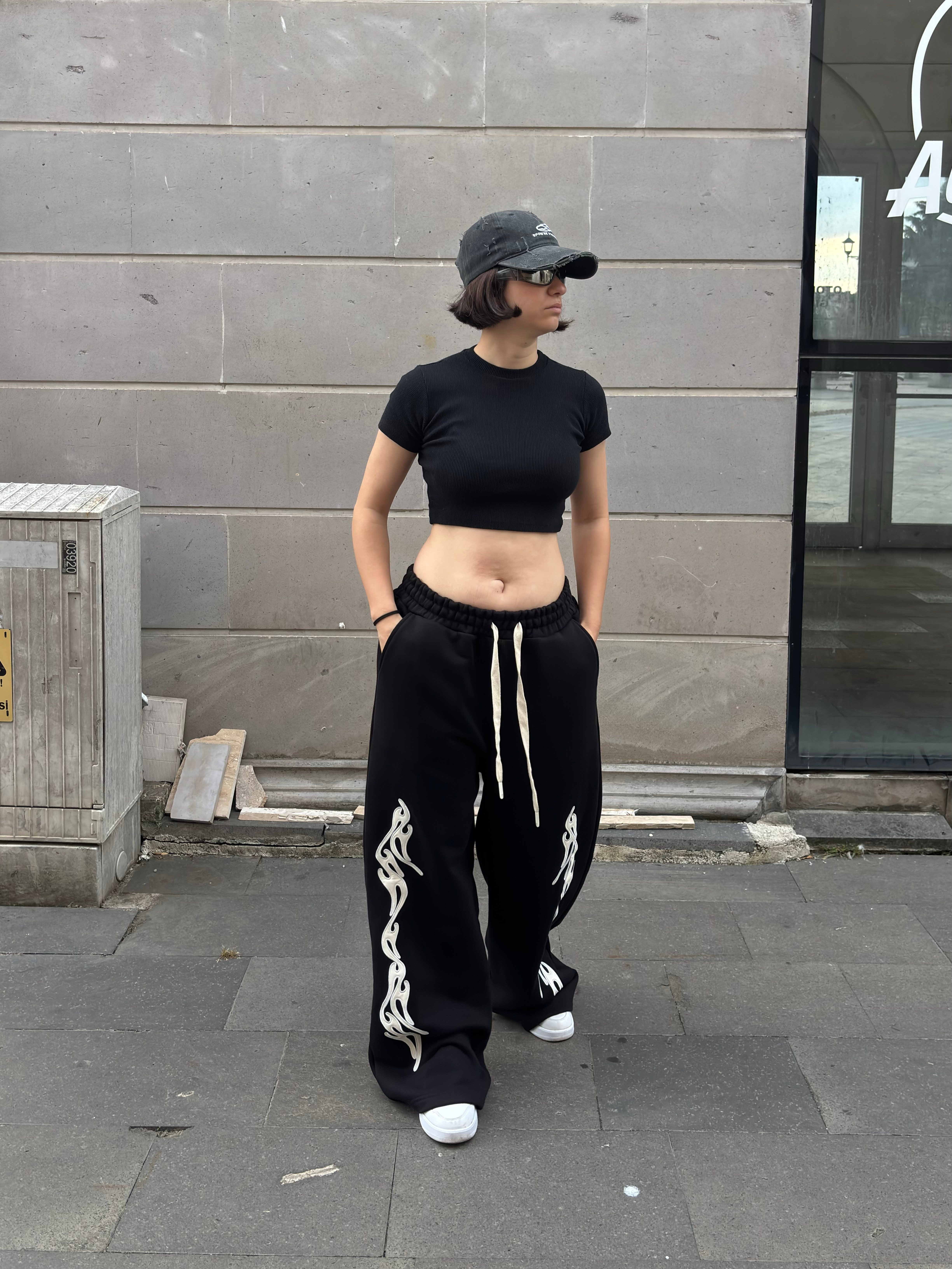 Black Neo Tribal Deri Detay Nakıış İşlemeli Baggy Eşofman