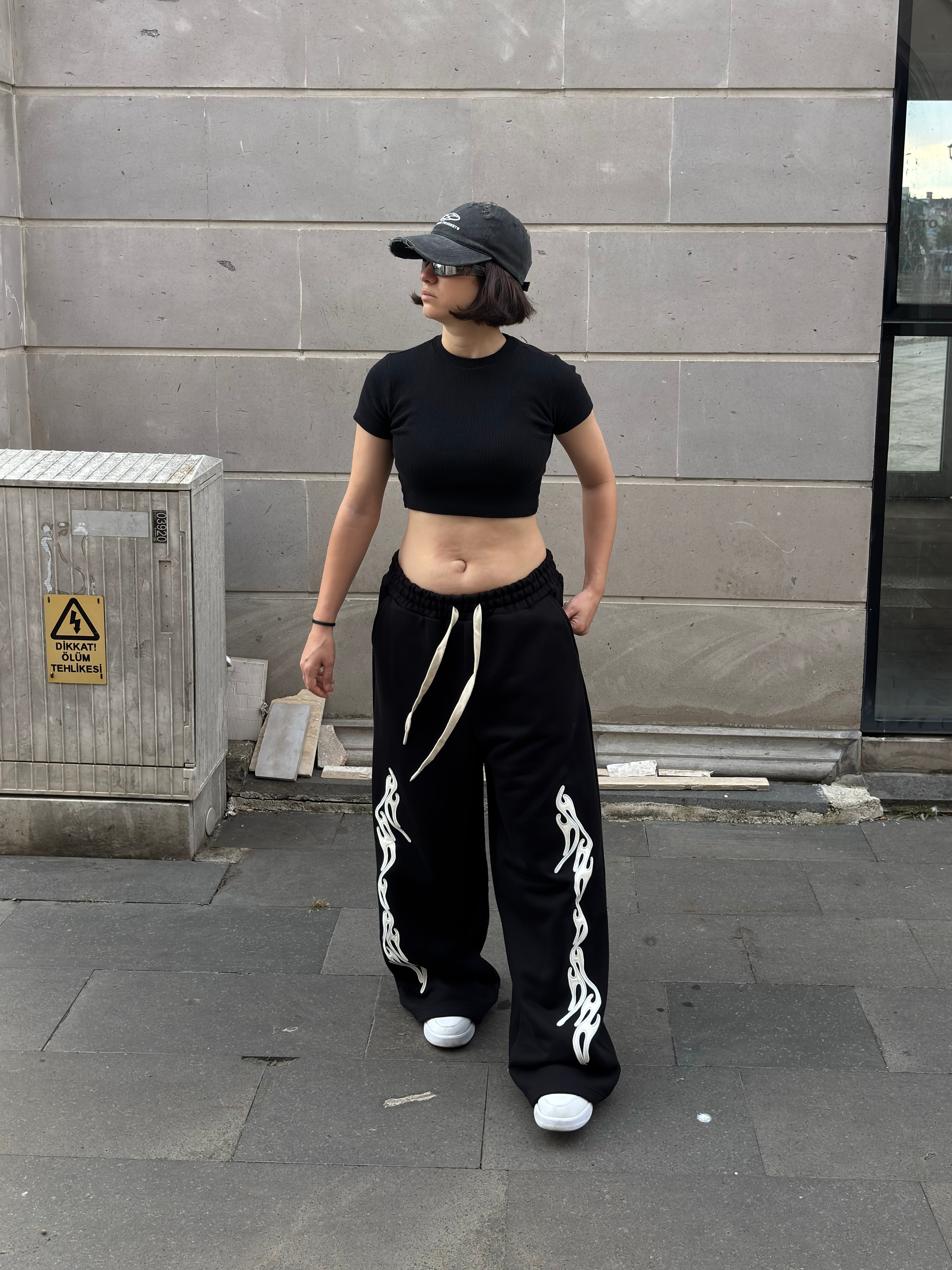 Black Neo Tribal Deri Detay Nakıış İşlemeli Baggy Eşofman