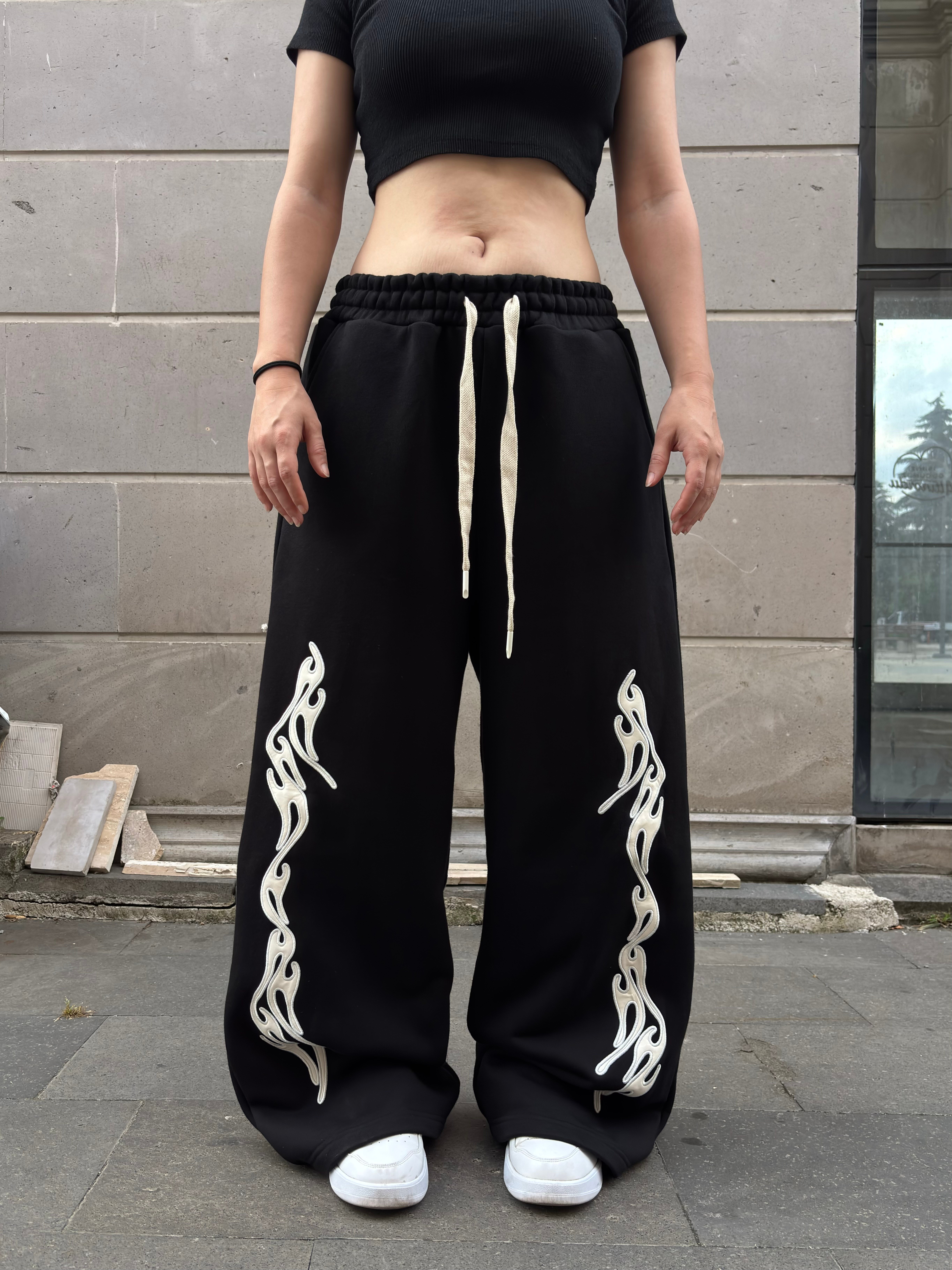Black Neo Tribal Deri Detay Nakıış İşlemeli Baggy Eşofman