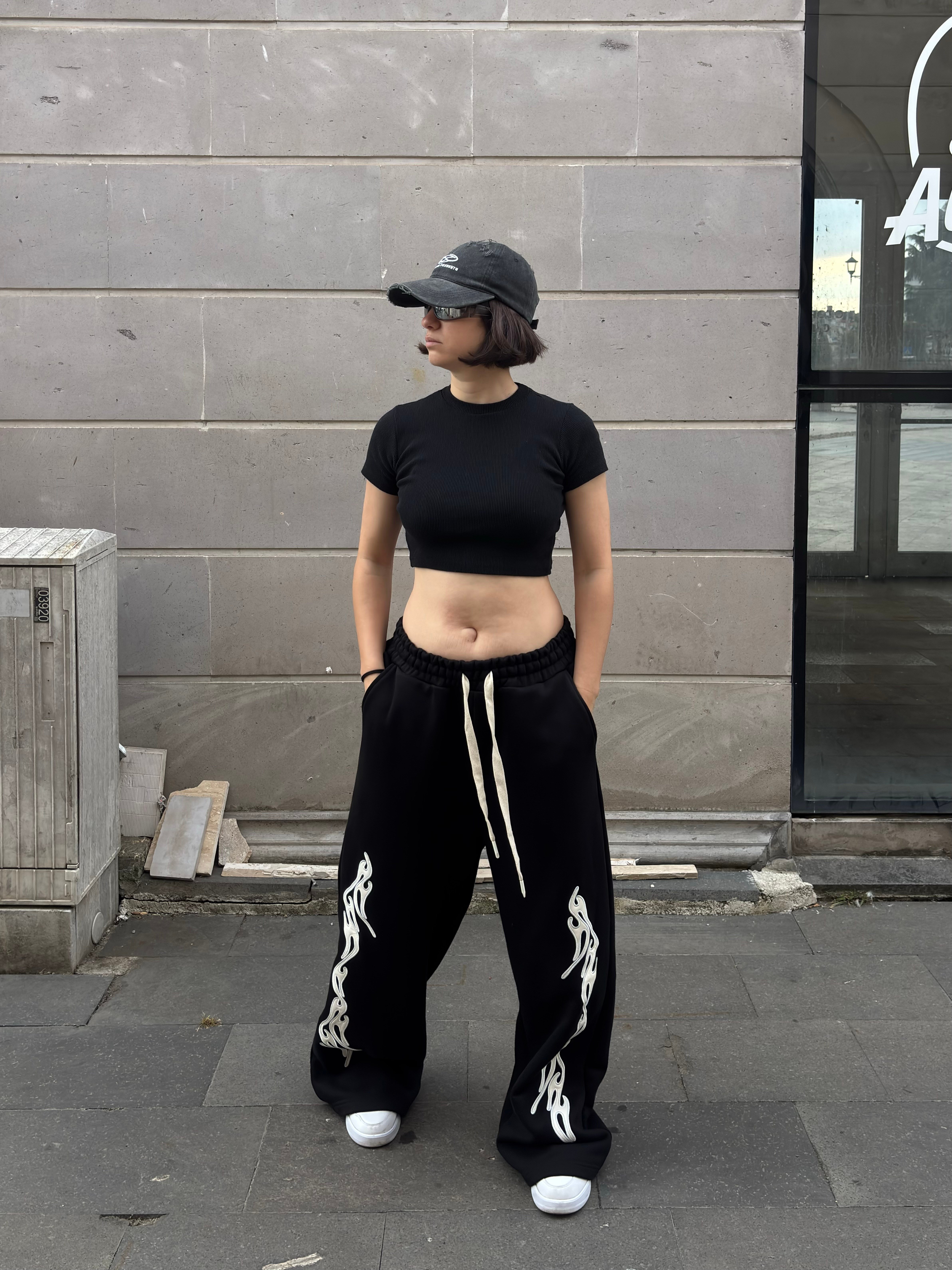 Black Neo Tribal Deri Detay Nakıış İşlemeli Baggy Eşofman