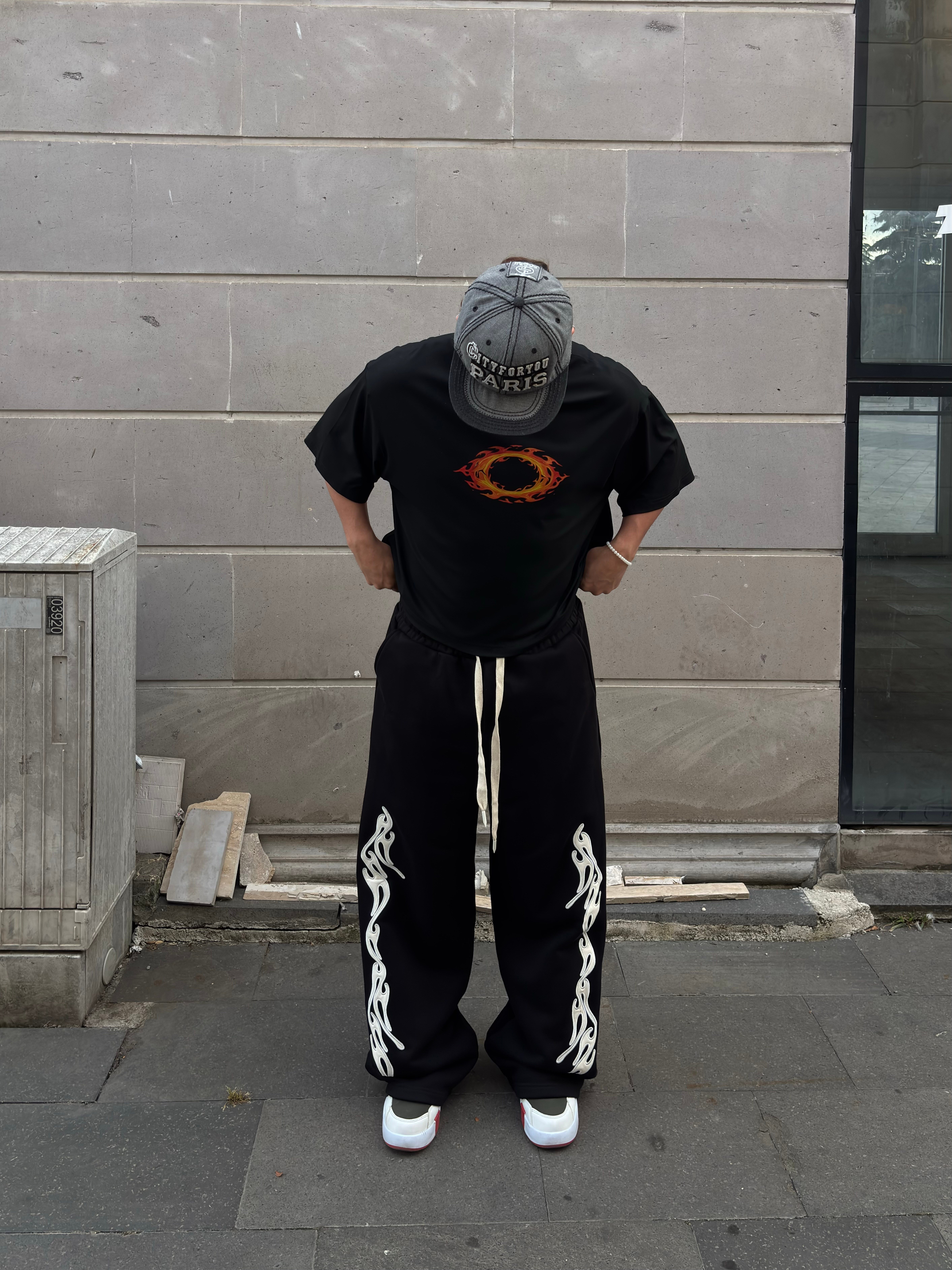 Black Neo Tribal Deri Detay Nakıış İşlemeli Baggy Eşofman