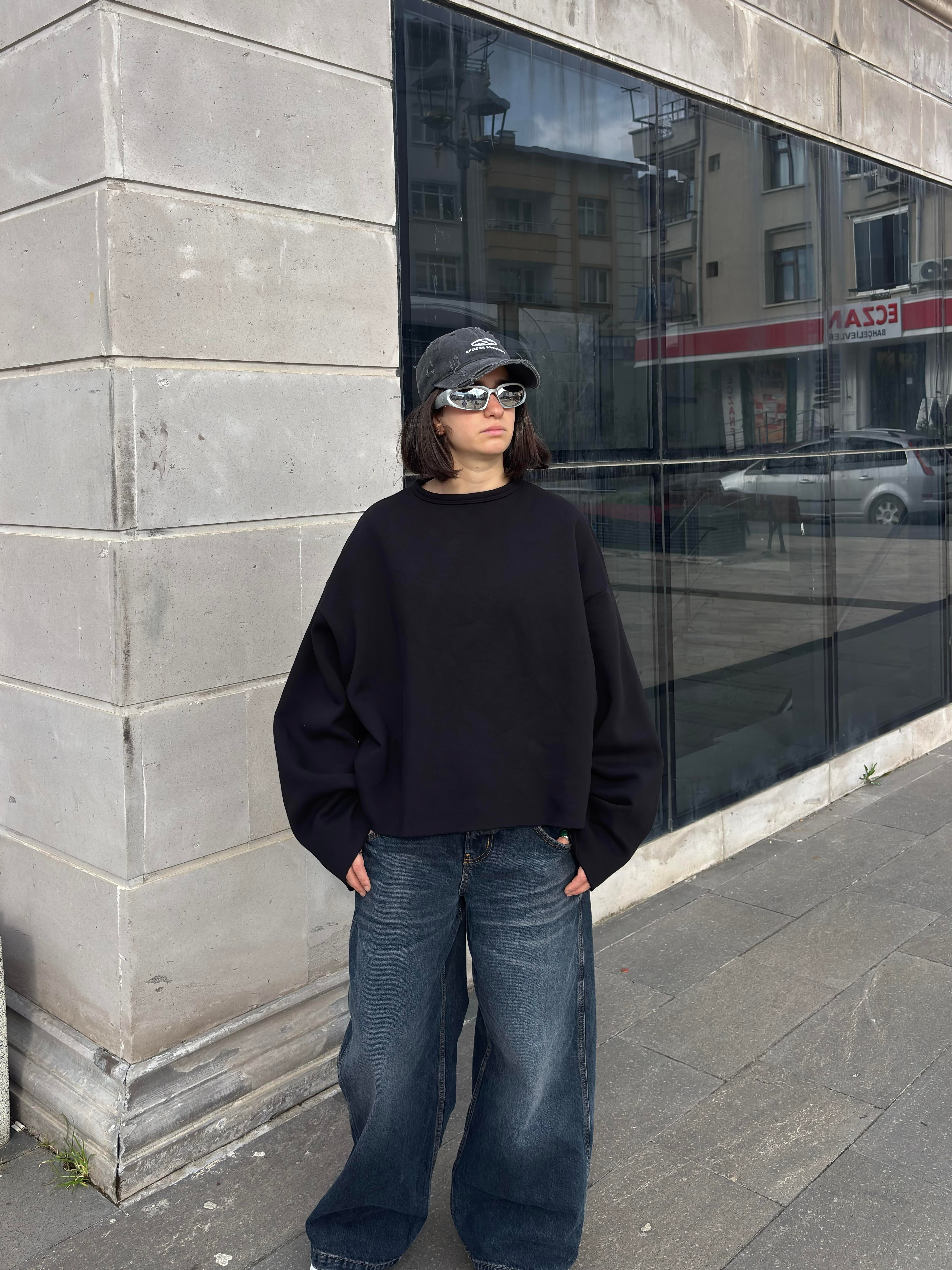 Black Oversized Boxy Fit Cut-Off Sweat