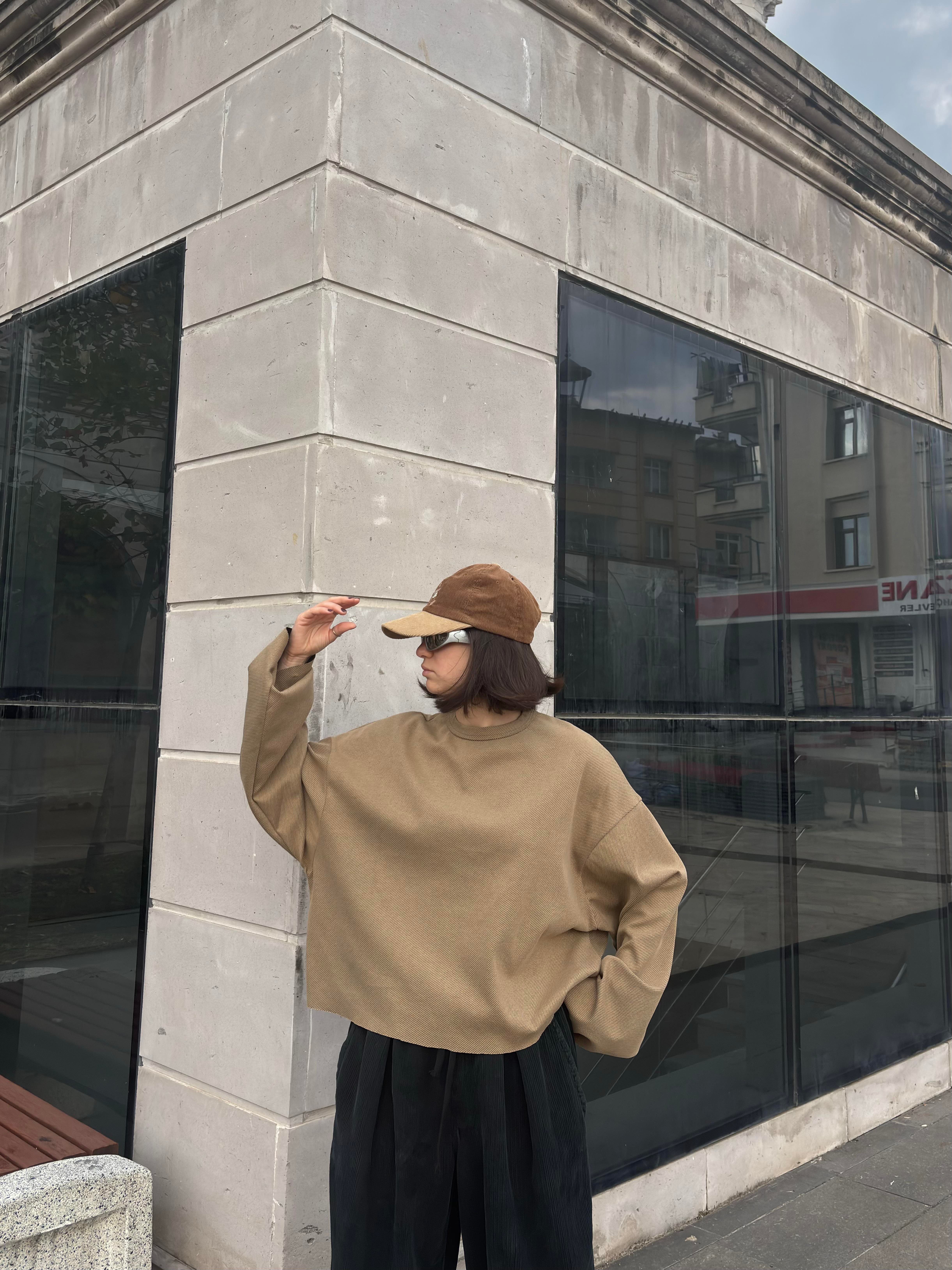 Brown Tone Boxy Fit Cut-Off Sweatshirt