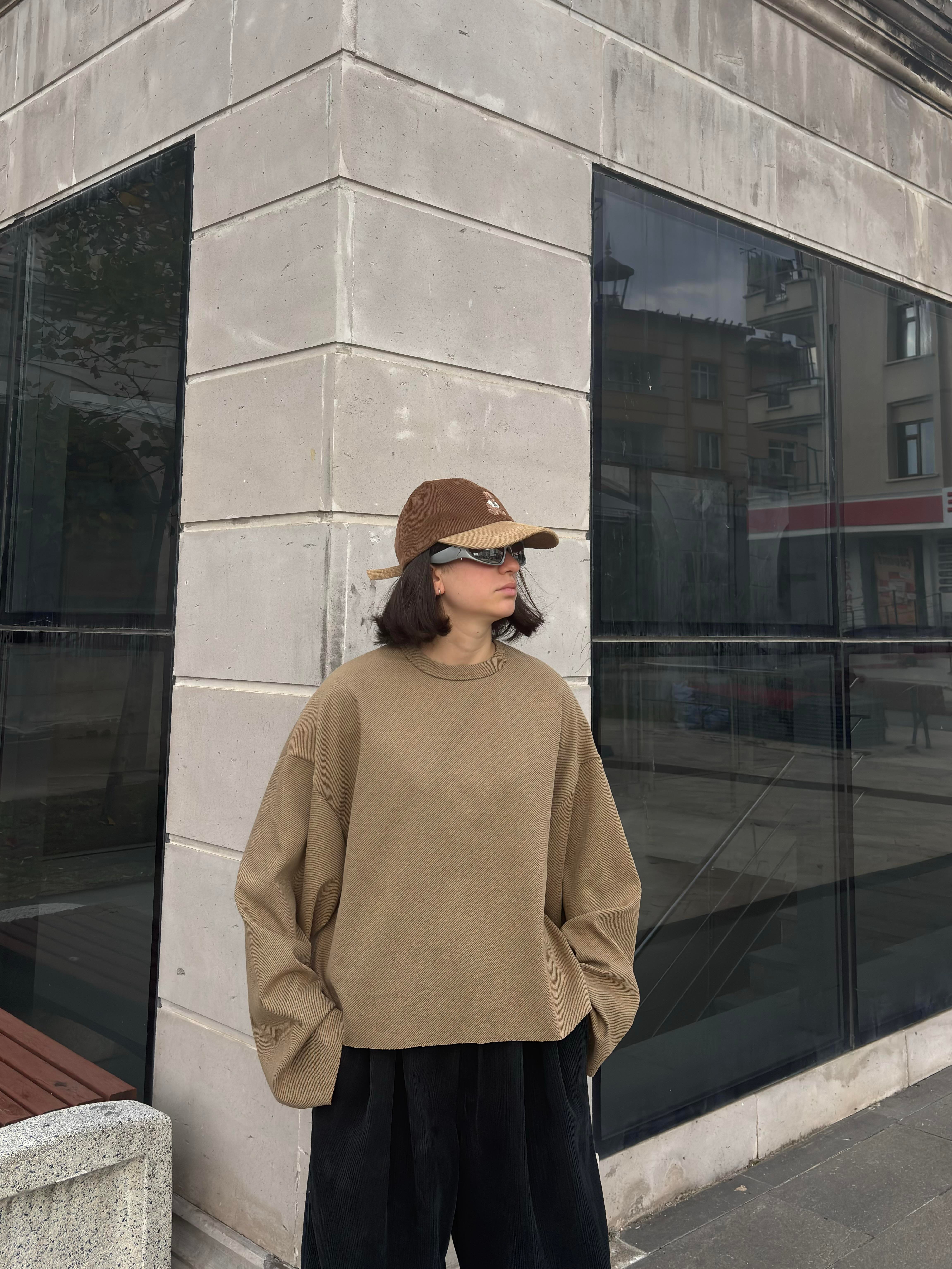 Brown Tone Boxy Fit Cut-Off Sweatshirt