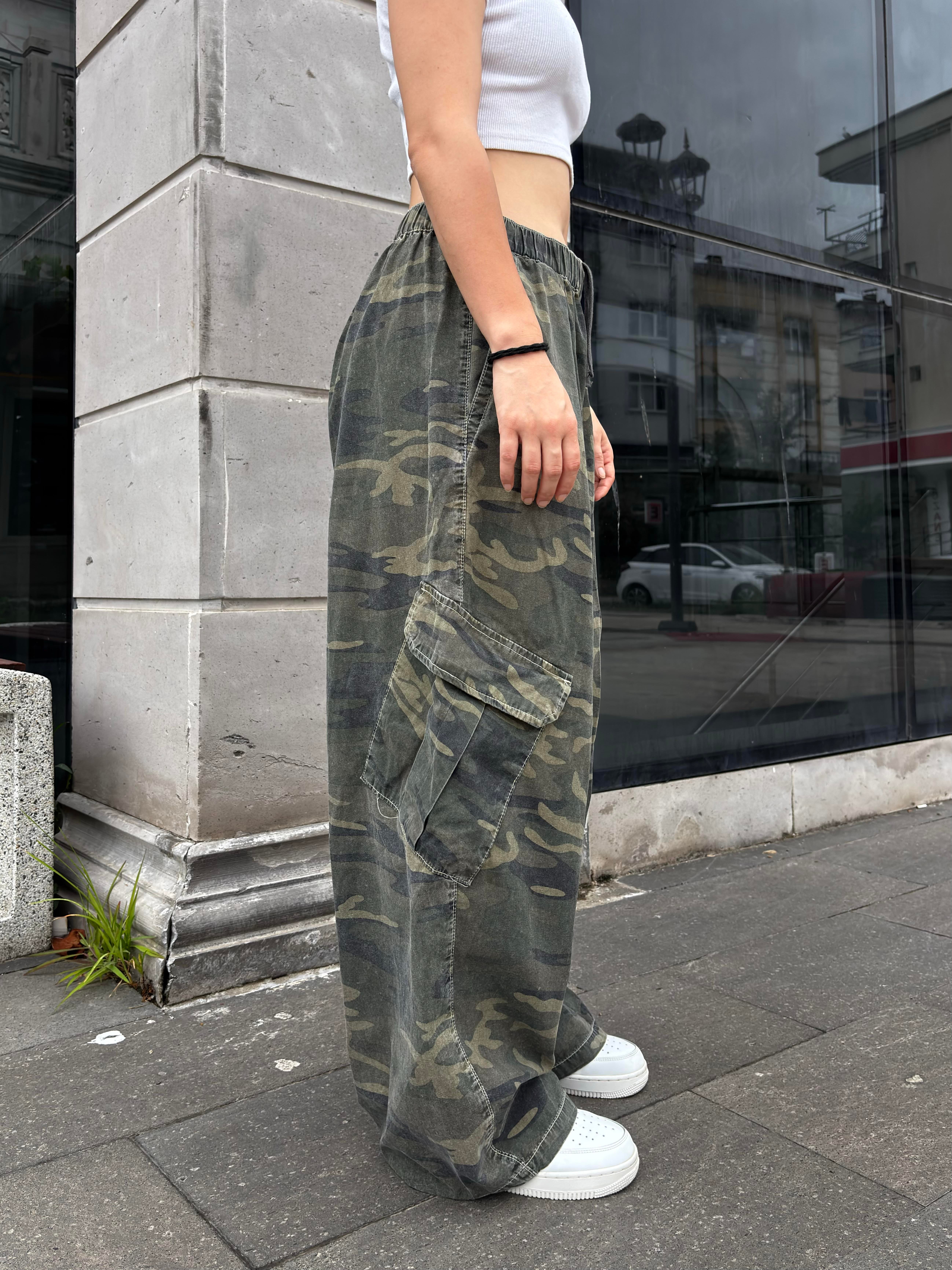 Camo Bobbi Pull-On Baggy Pant