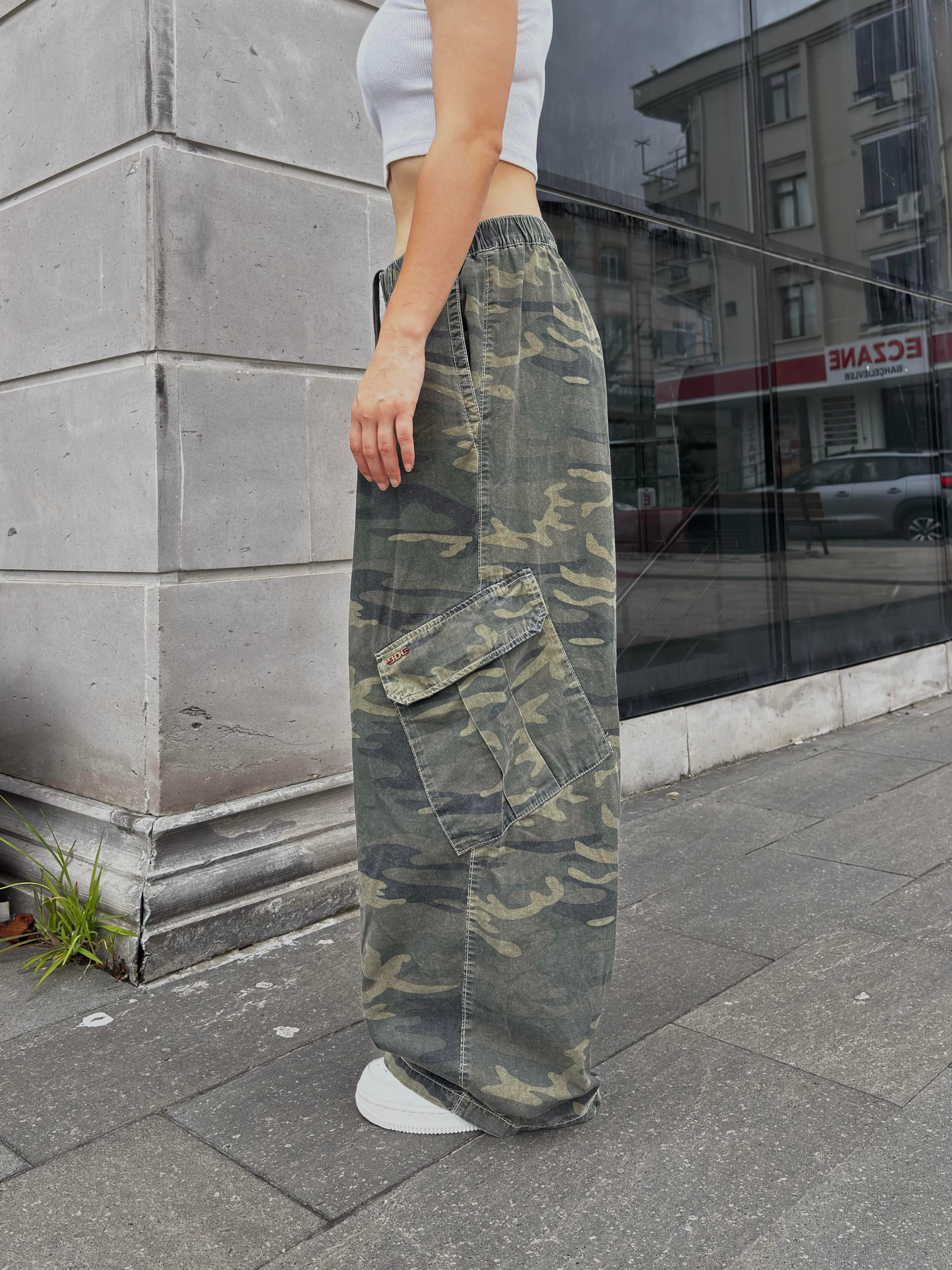 Camo Bobbi Pull-On Baggy Pant