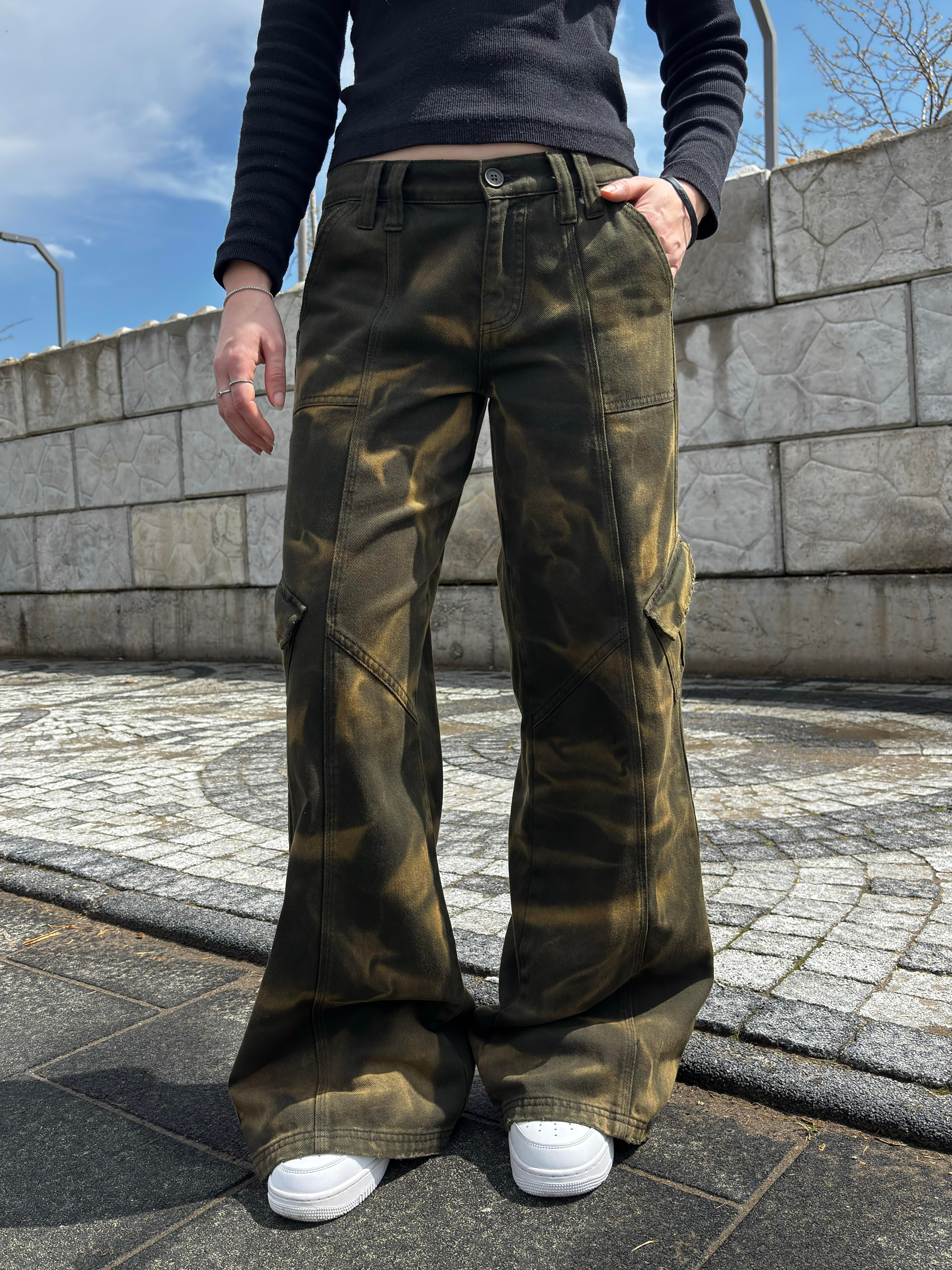 Camo Summit Low - Rise Pants
