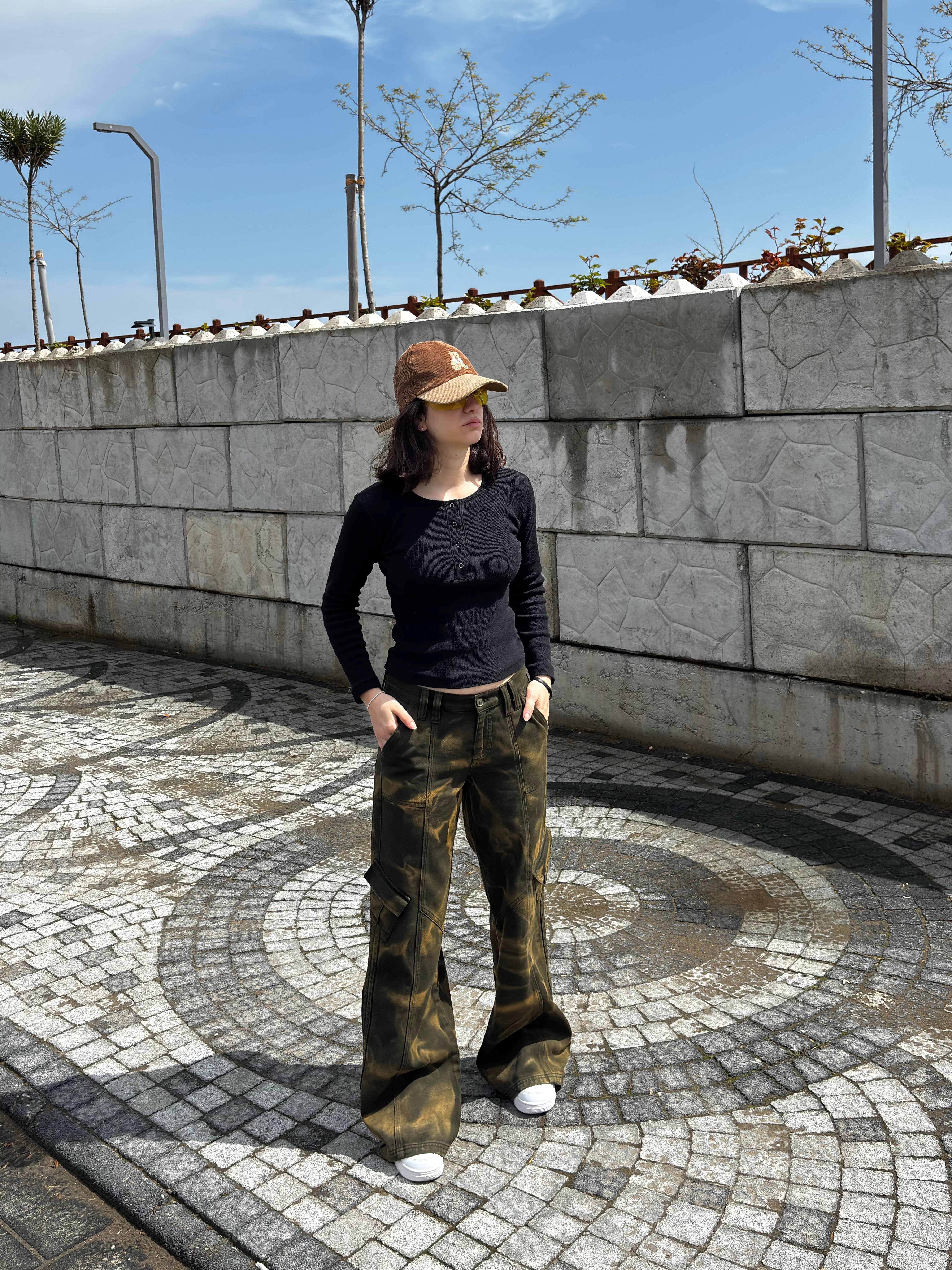 Camo Summit Low - Rise Pants