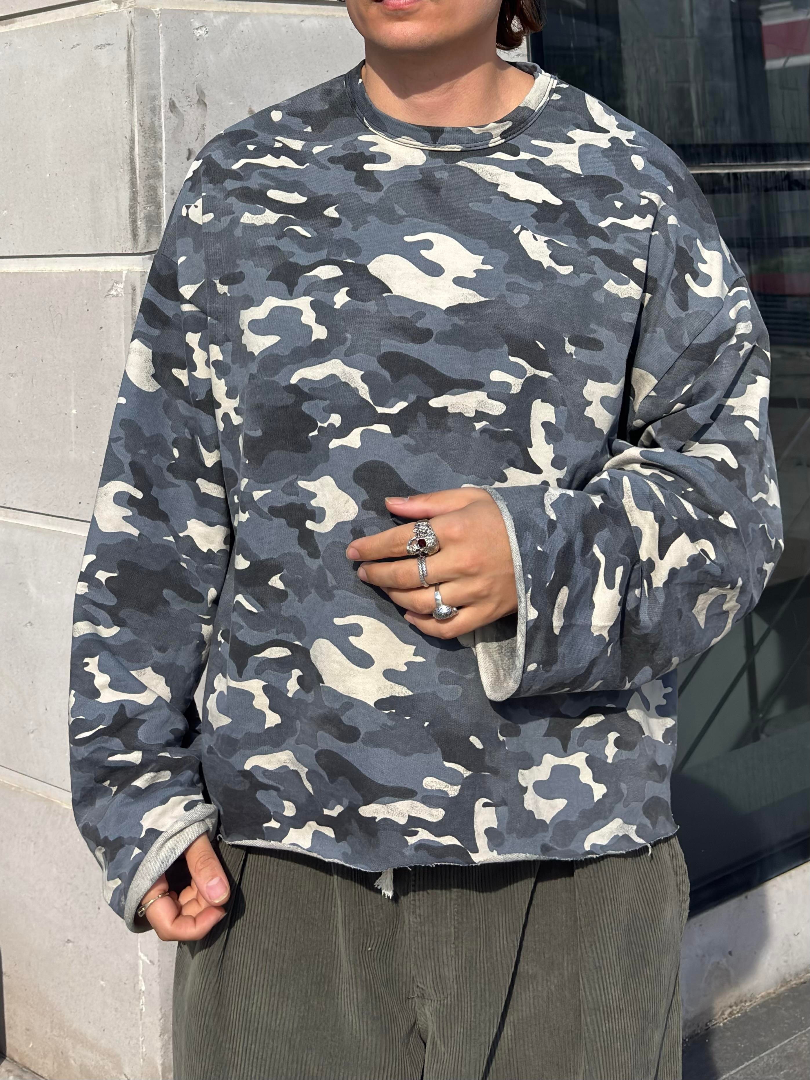 Camouflage Boxy Fit Cut-Off Sweatshirt
