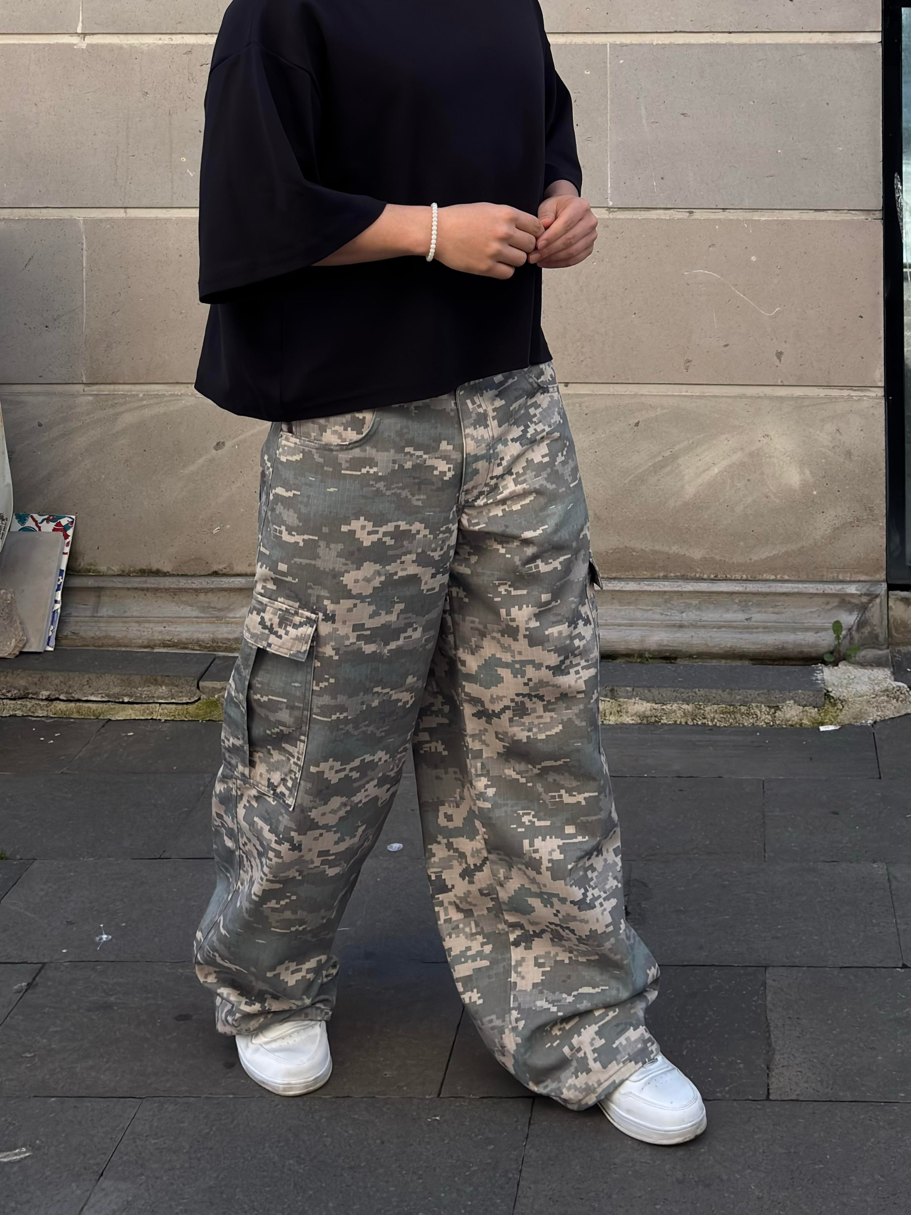 Camouflage Stance Baggy Cargo Pants