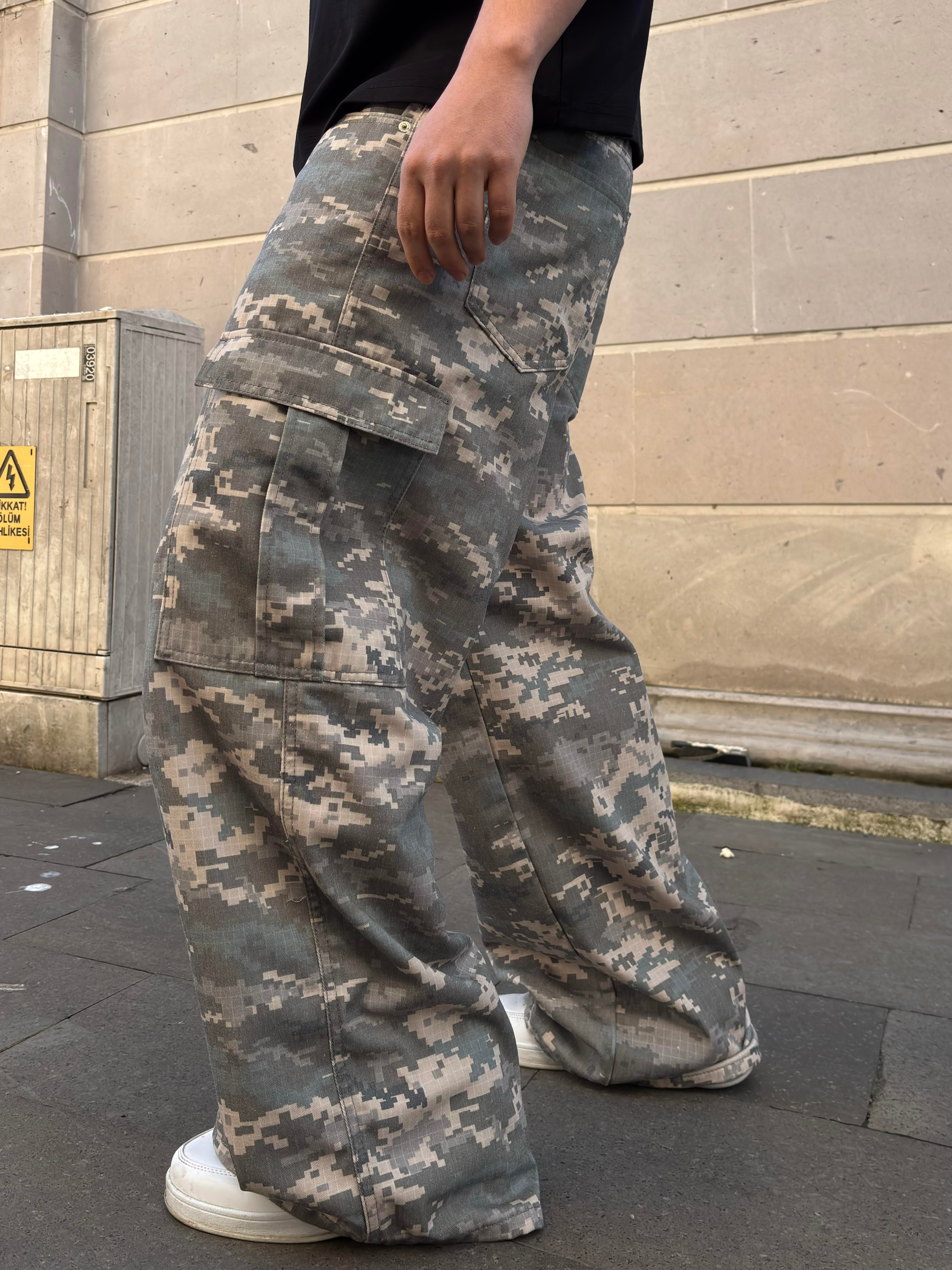 Camouflage Stance Baggy Cargo Pants