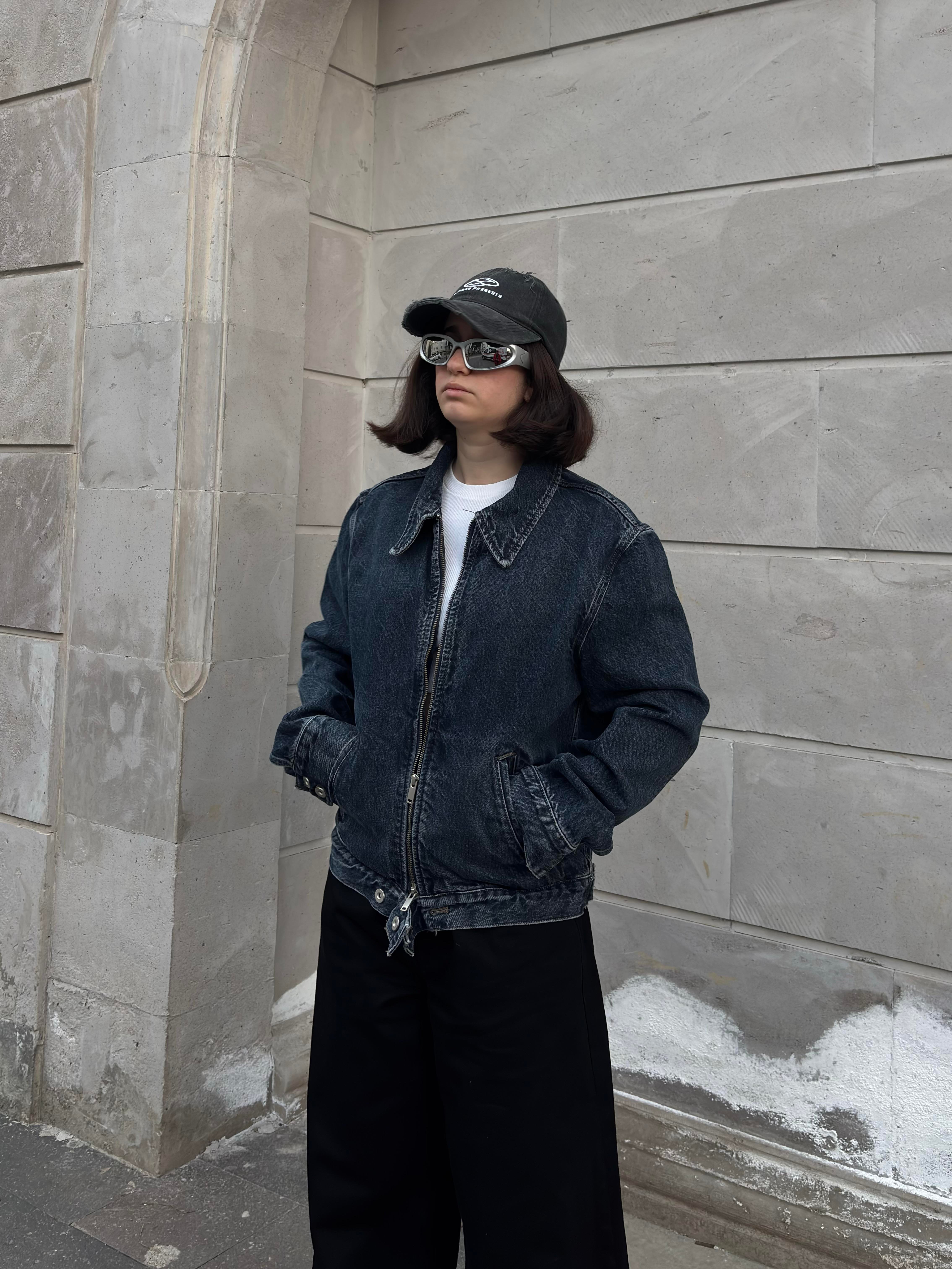 Classic Fit Zip-Up Denim Jacket