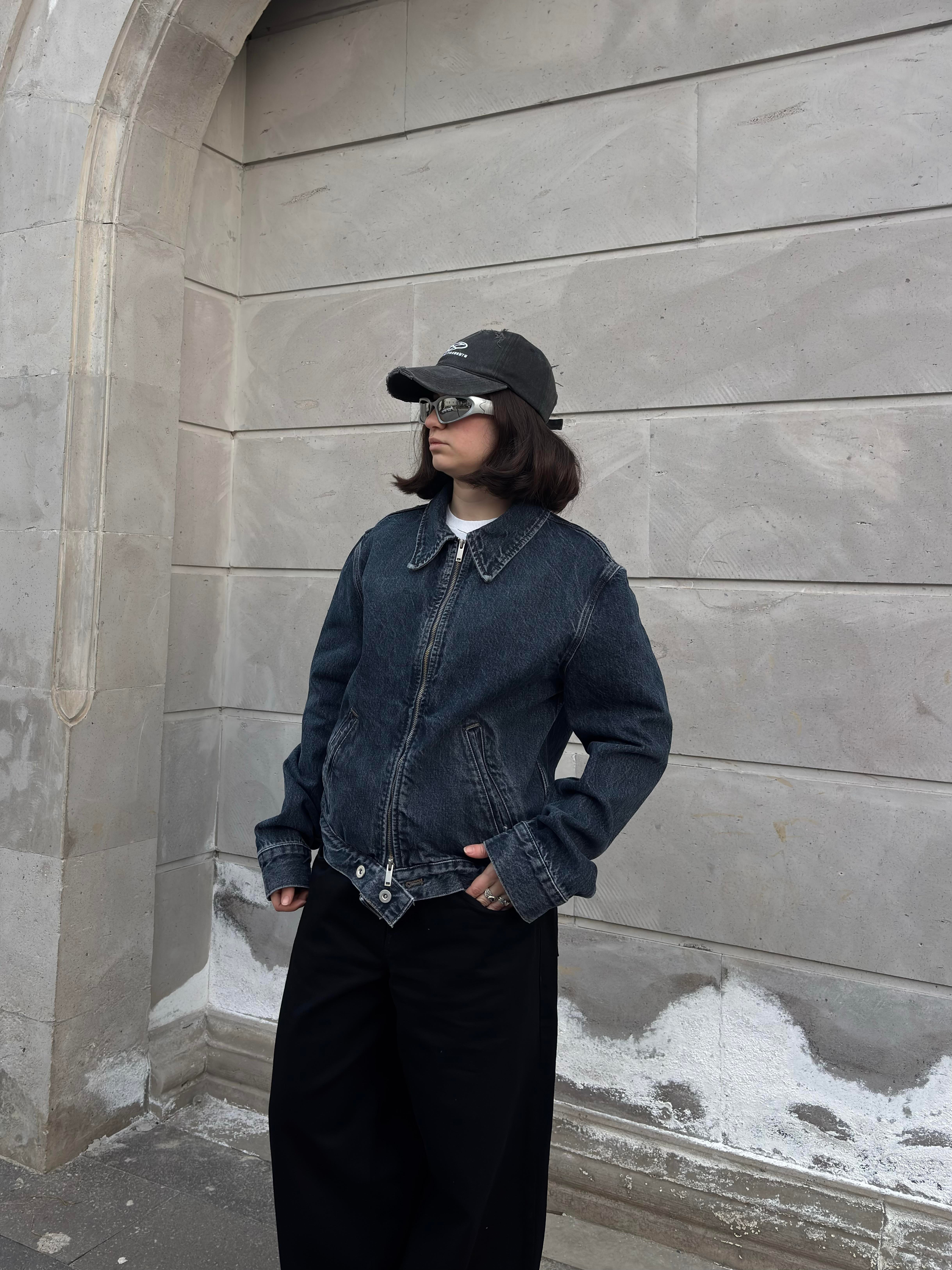 Classic Fit Zip-Up Denim Jacket