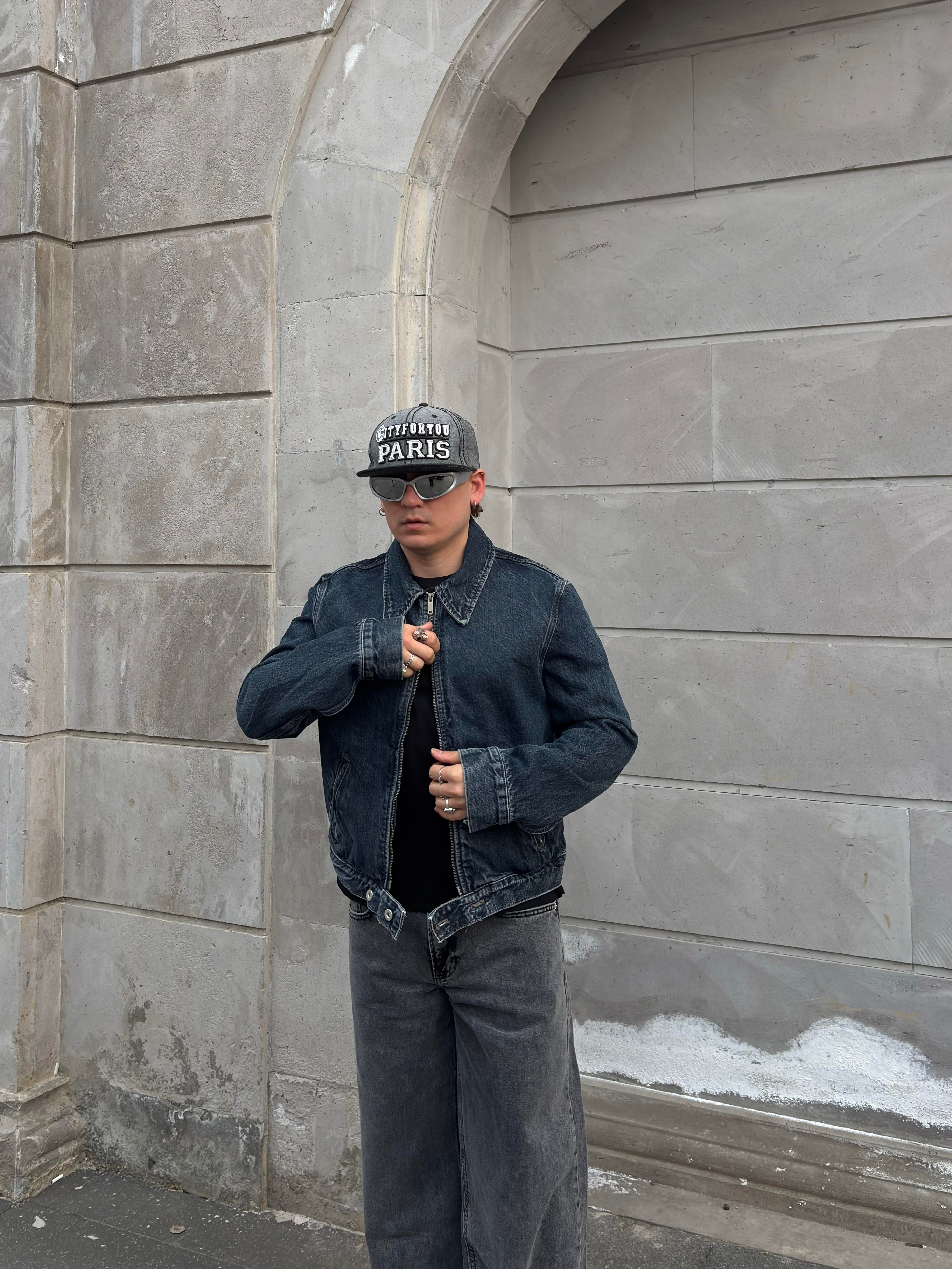 Classic Fit Zip-Up Denim Jacket