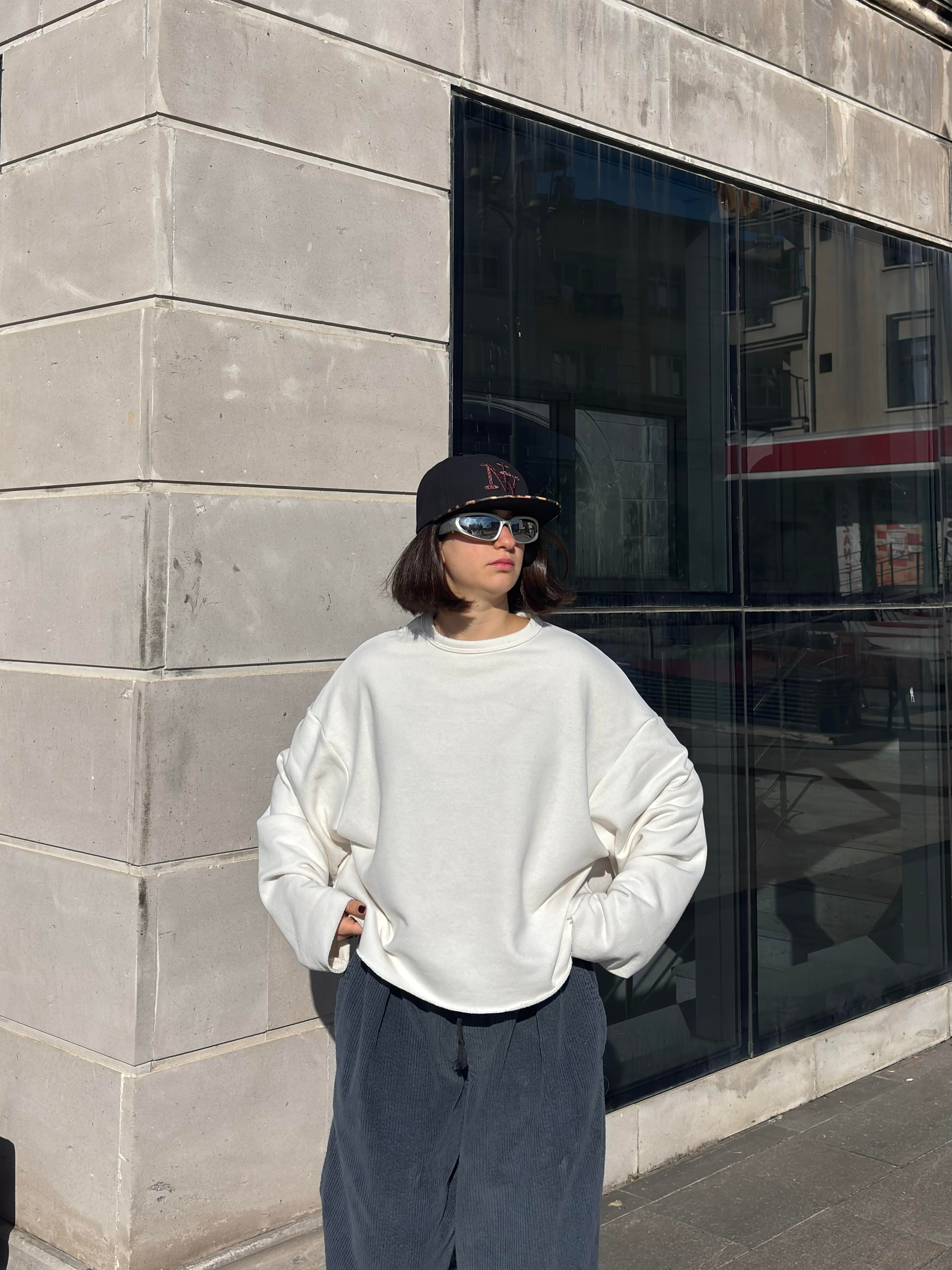 Cream Tone Boxy Fit Cut-Off Sweatshirt