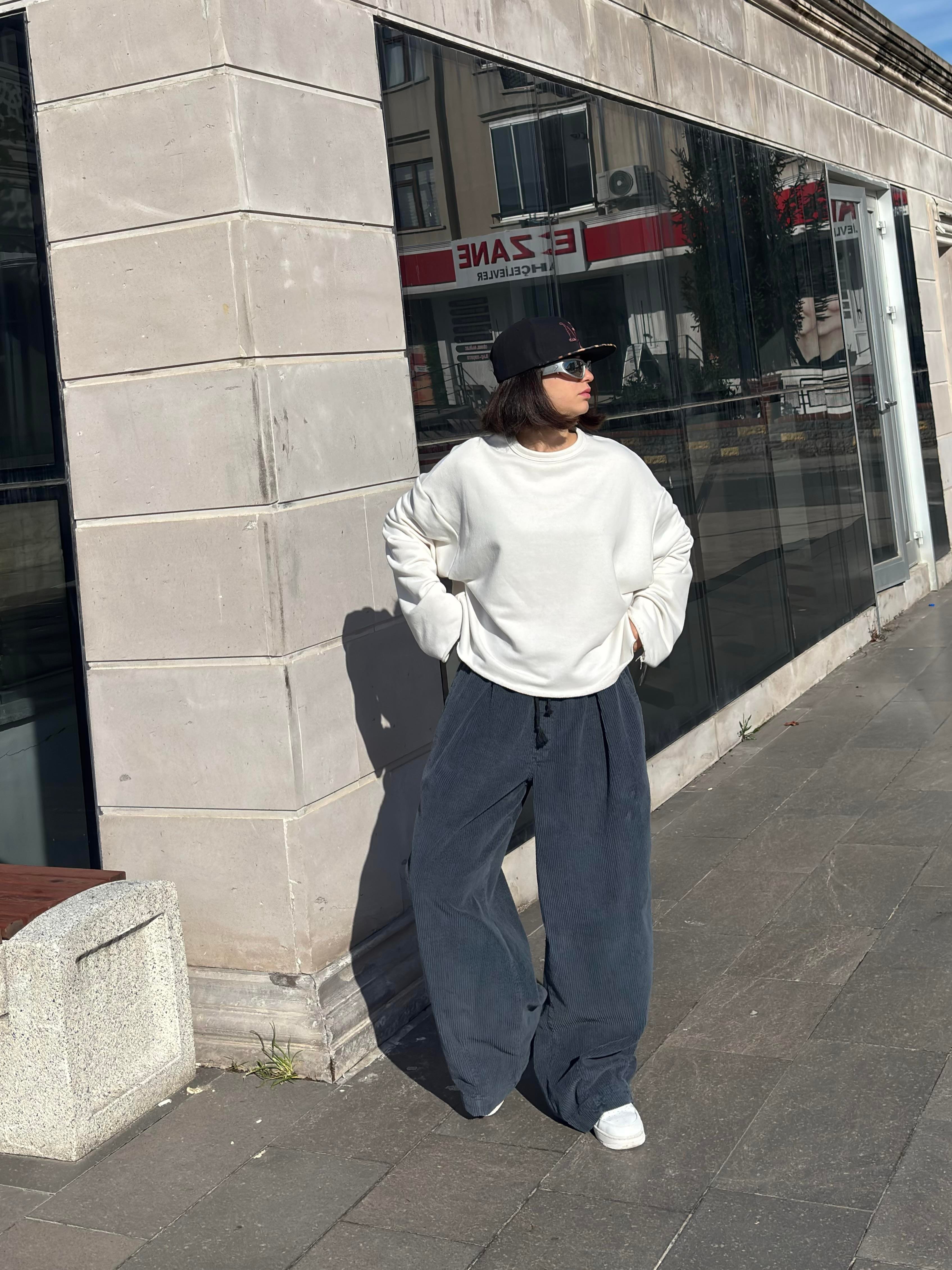 Cream Tone Boxy Fit Cut-Off Sweatshirt
