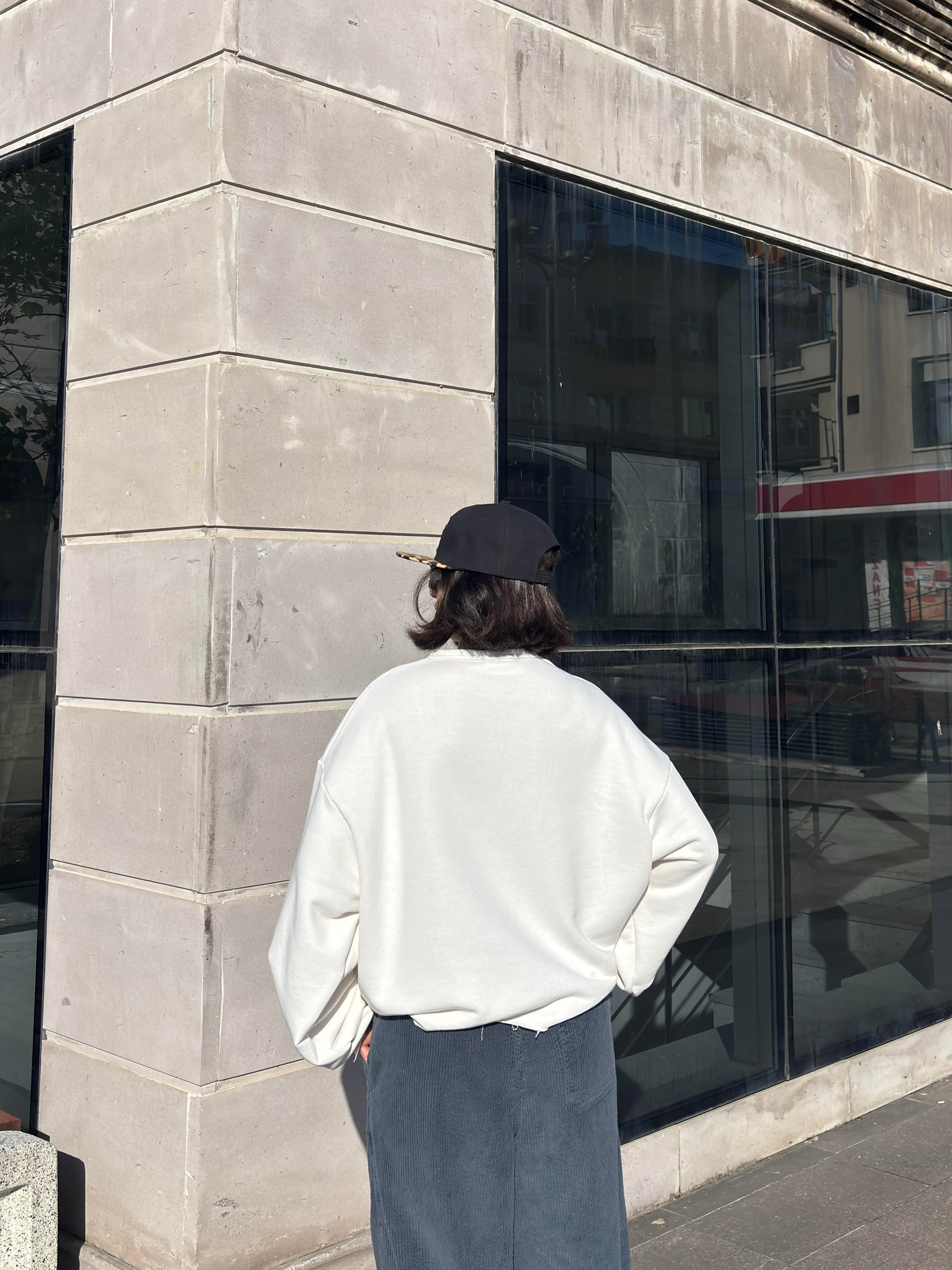 Cream Tone Boxy Fit Cut-Off Sweatshirt