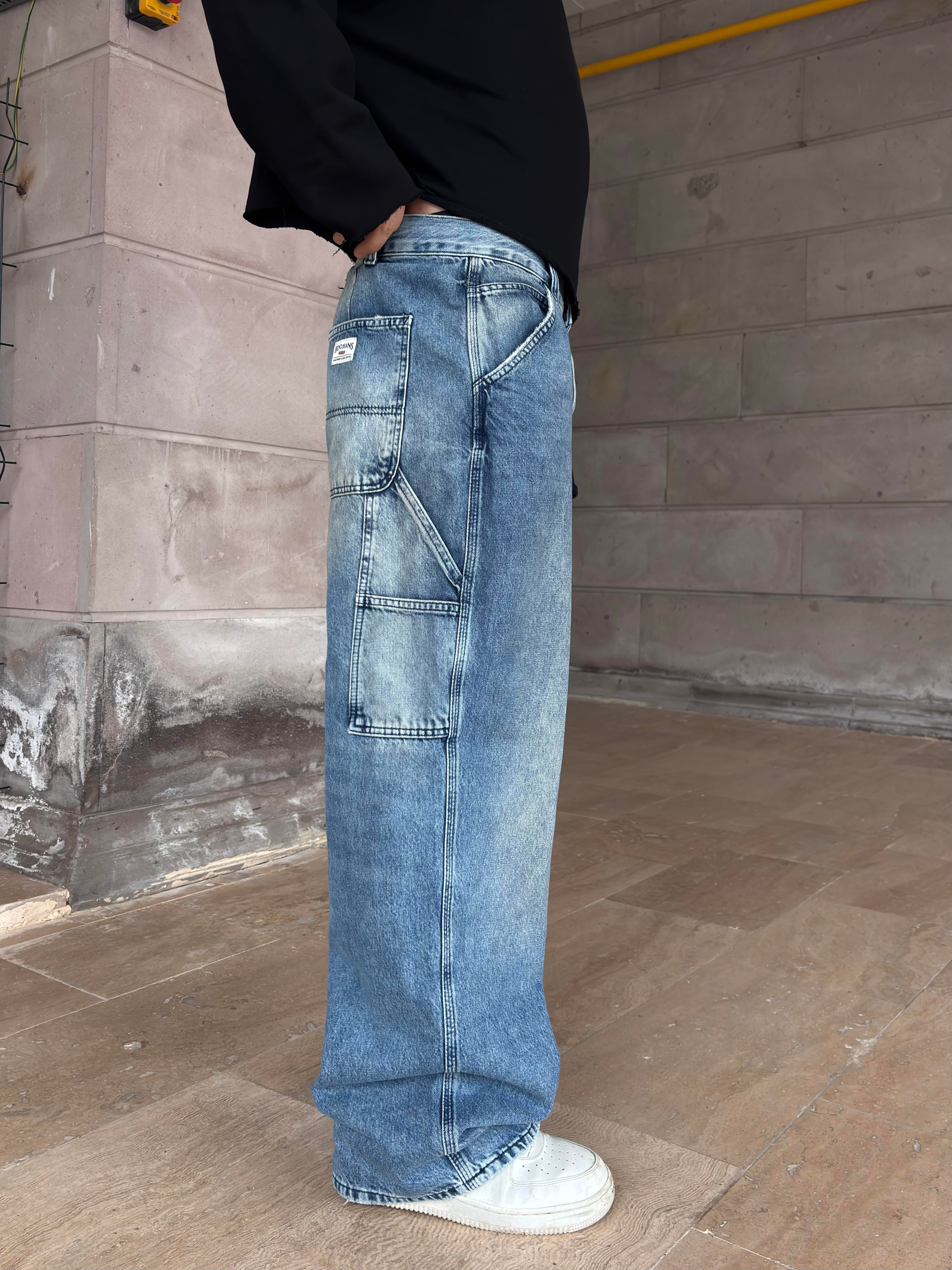 Denim Light-Wash Carperter Jeans