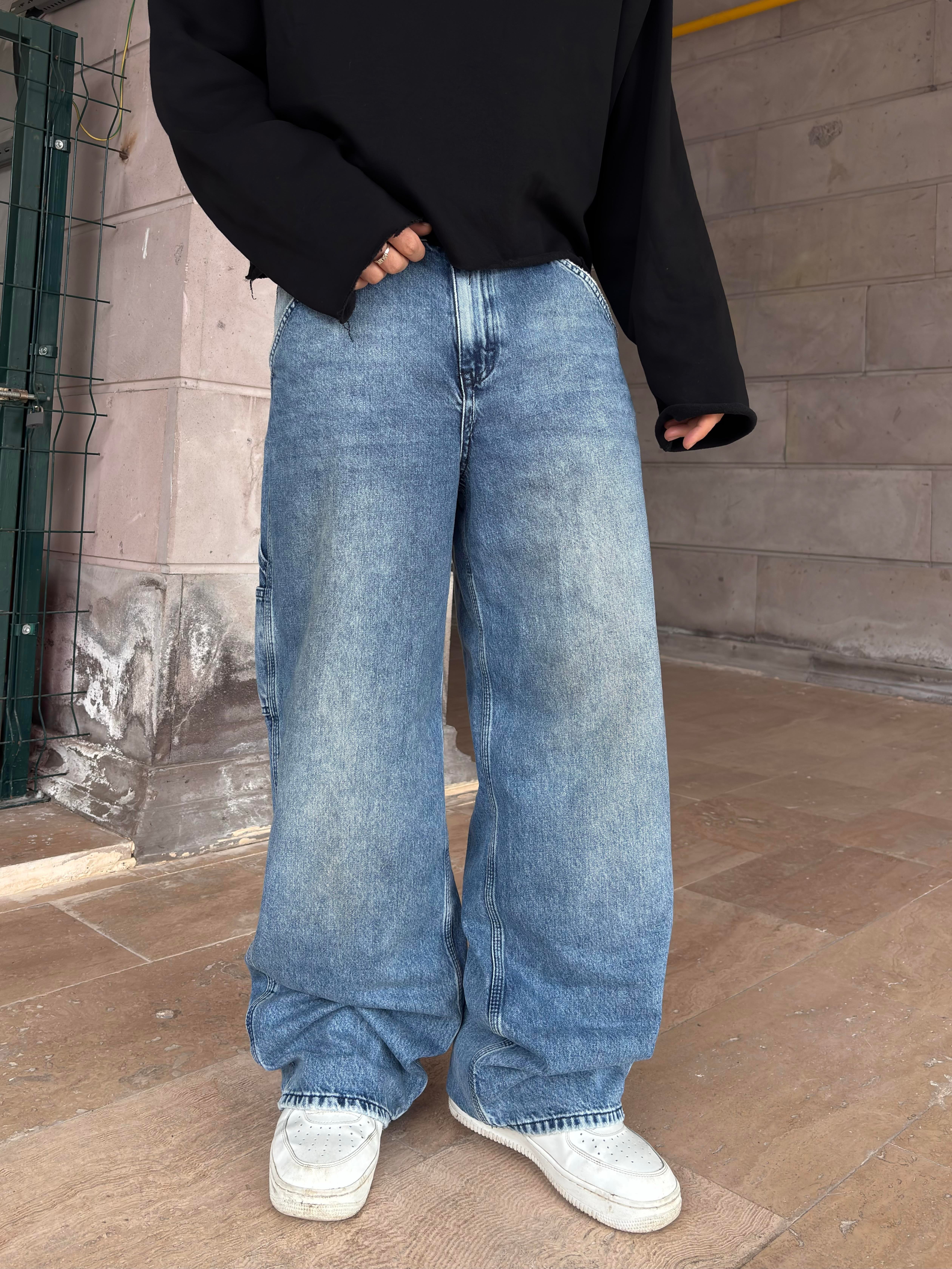 Denim Light-Wash Carperter Jeans