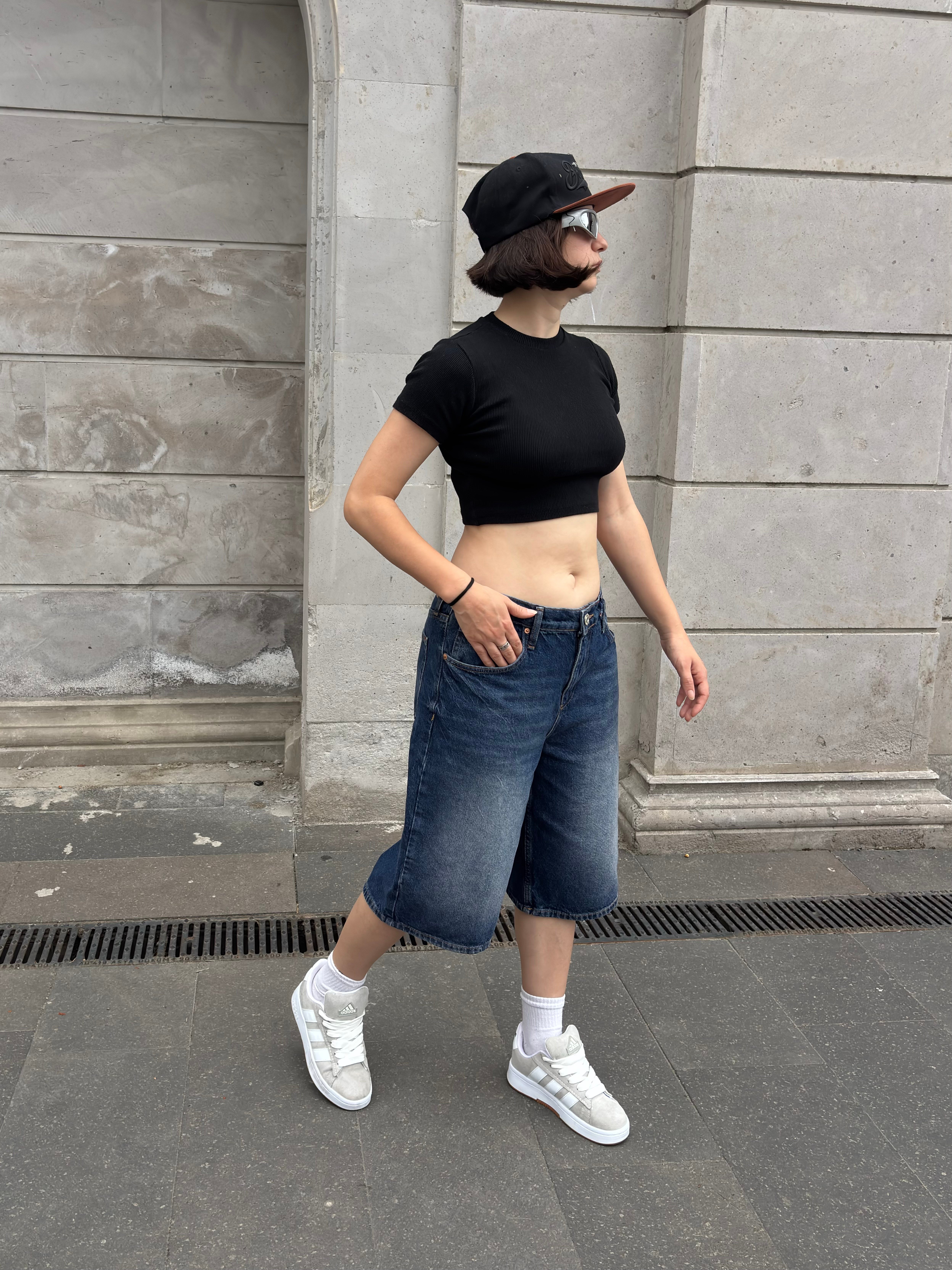 Eskitme Ton Longline Label Denim Jorts