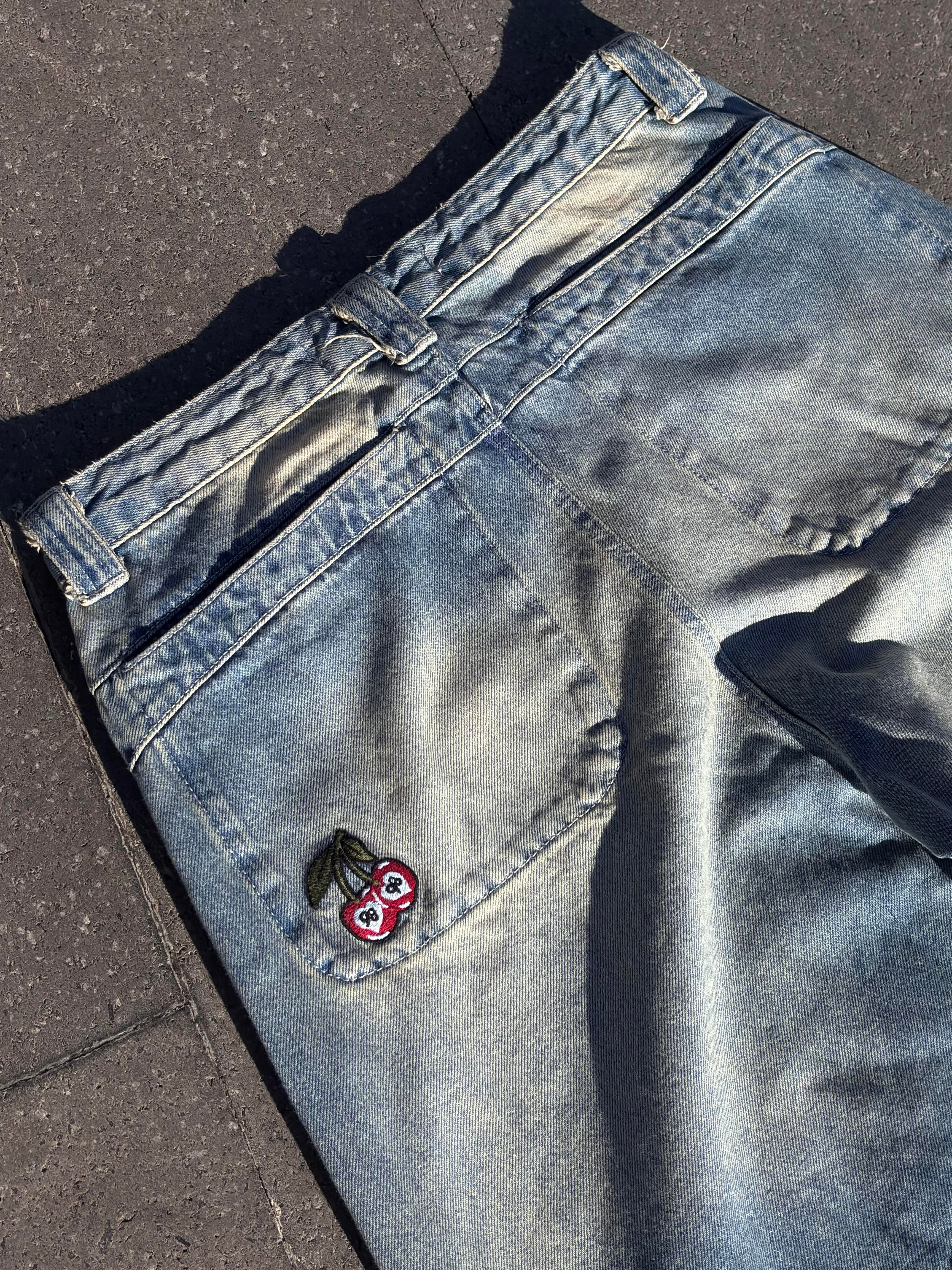 Eskitme Ton Minimal Nakış Geniş Paça Jean