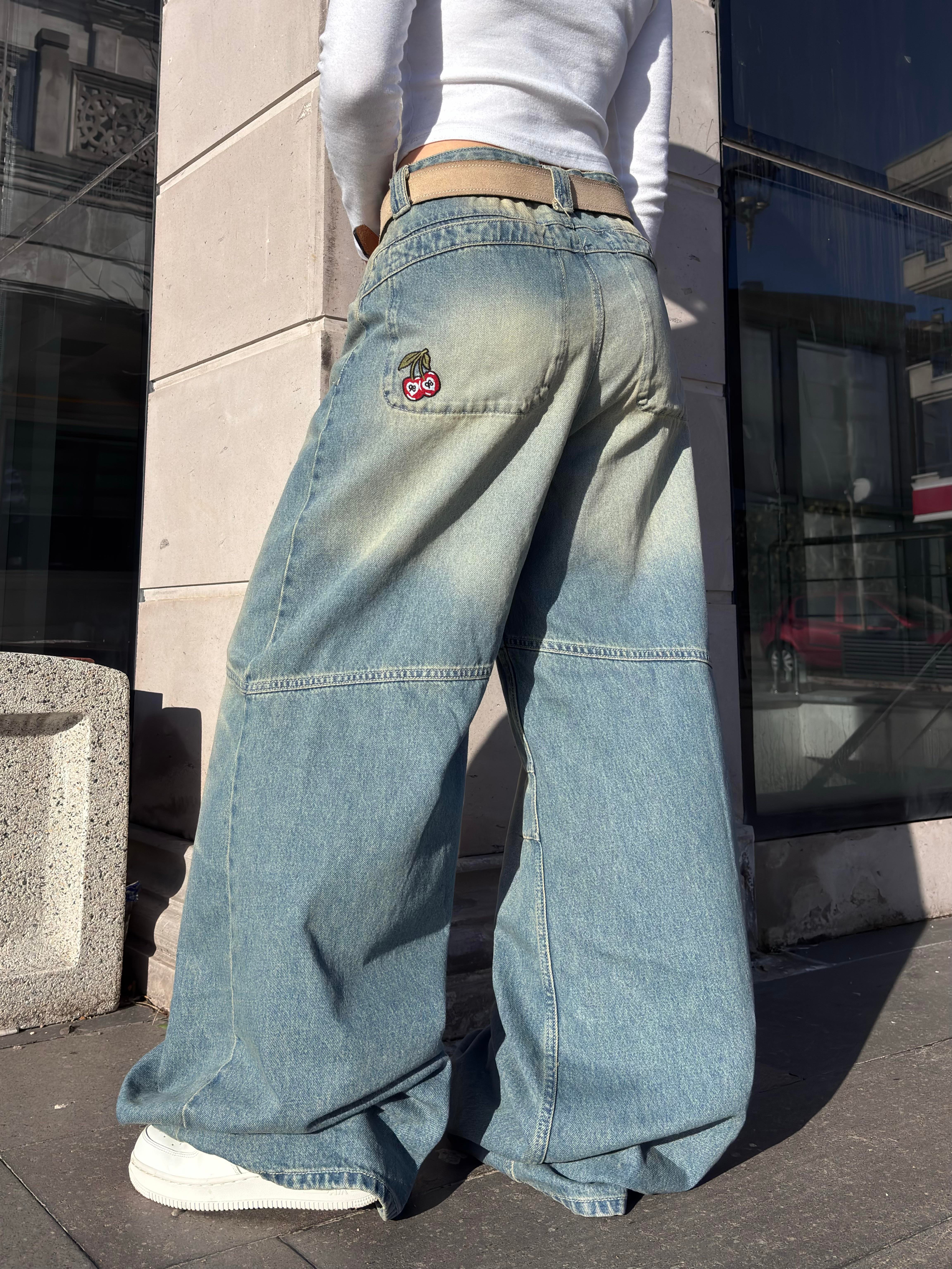 Eskitme Ton Minimal Nakış Geniş Paça Jean