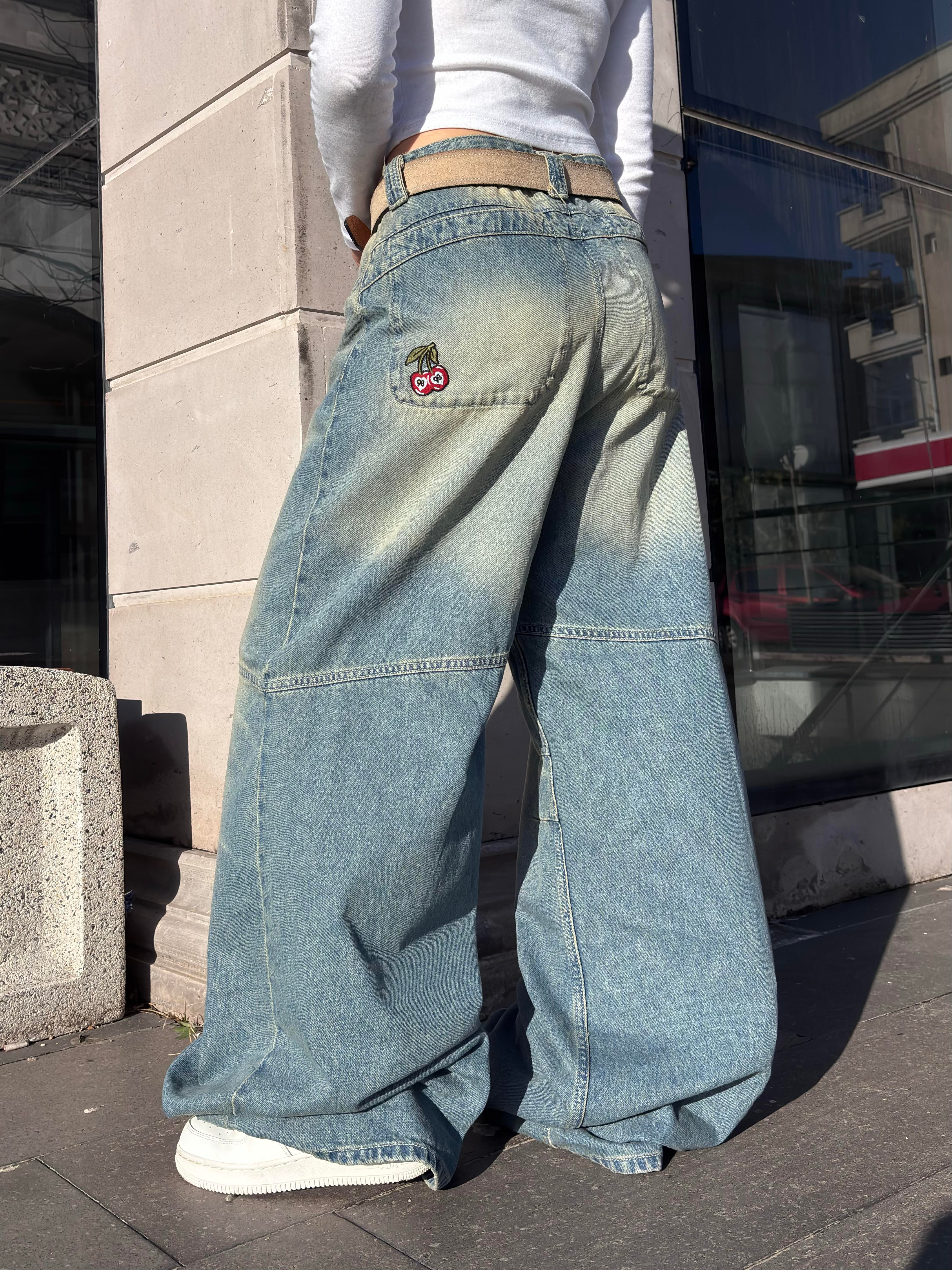 Eskitme Ton Minimal Nakış Geniş Paça Jean