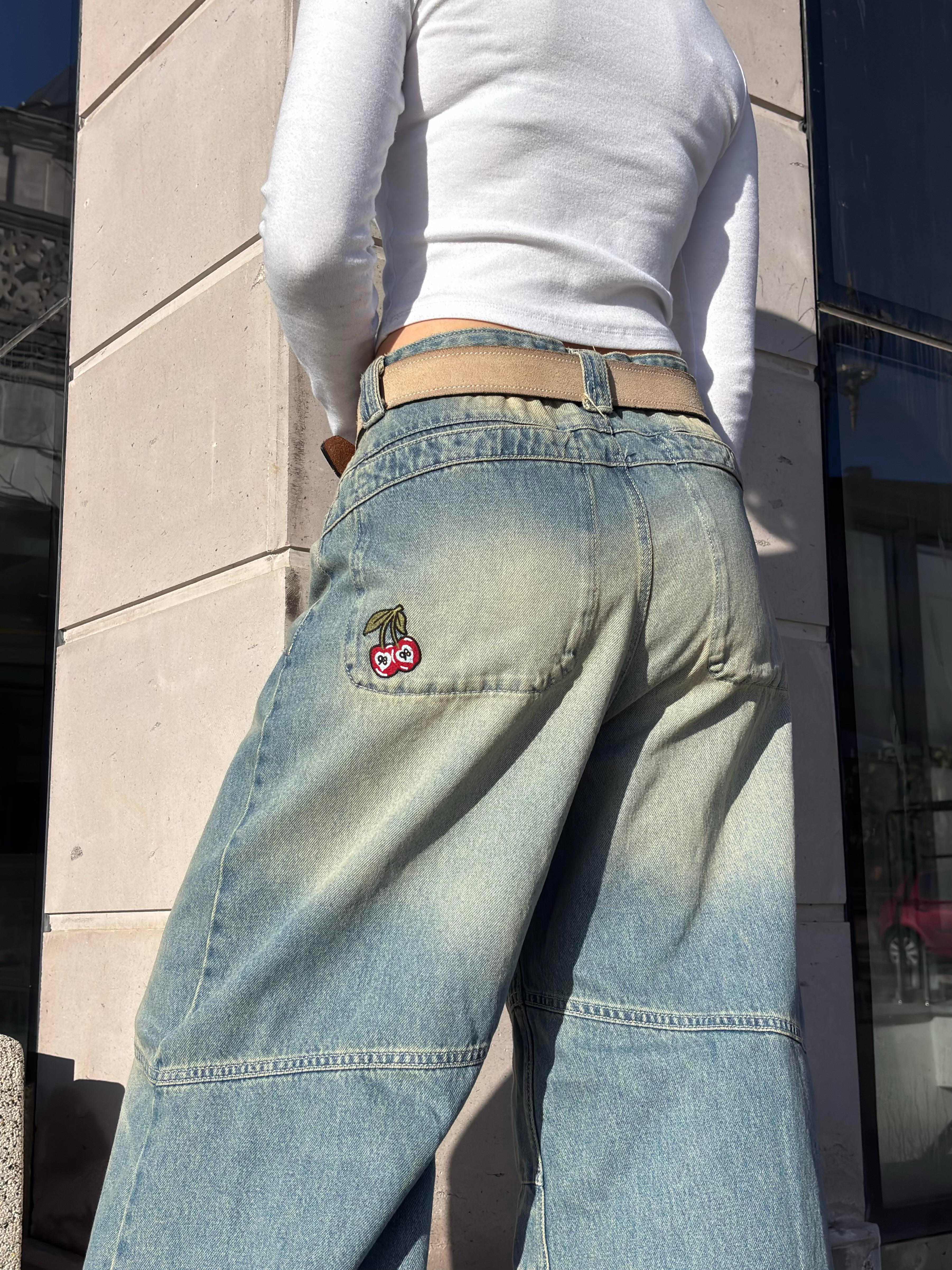 Eskitme Ton Minimal Nakış Geniş Paça Jean