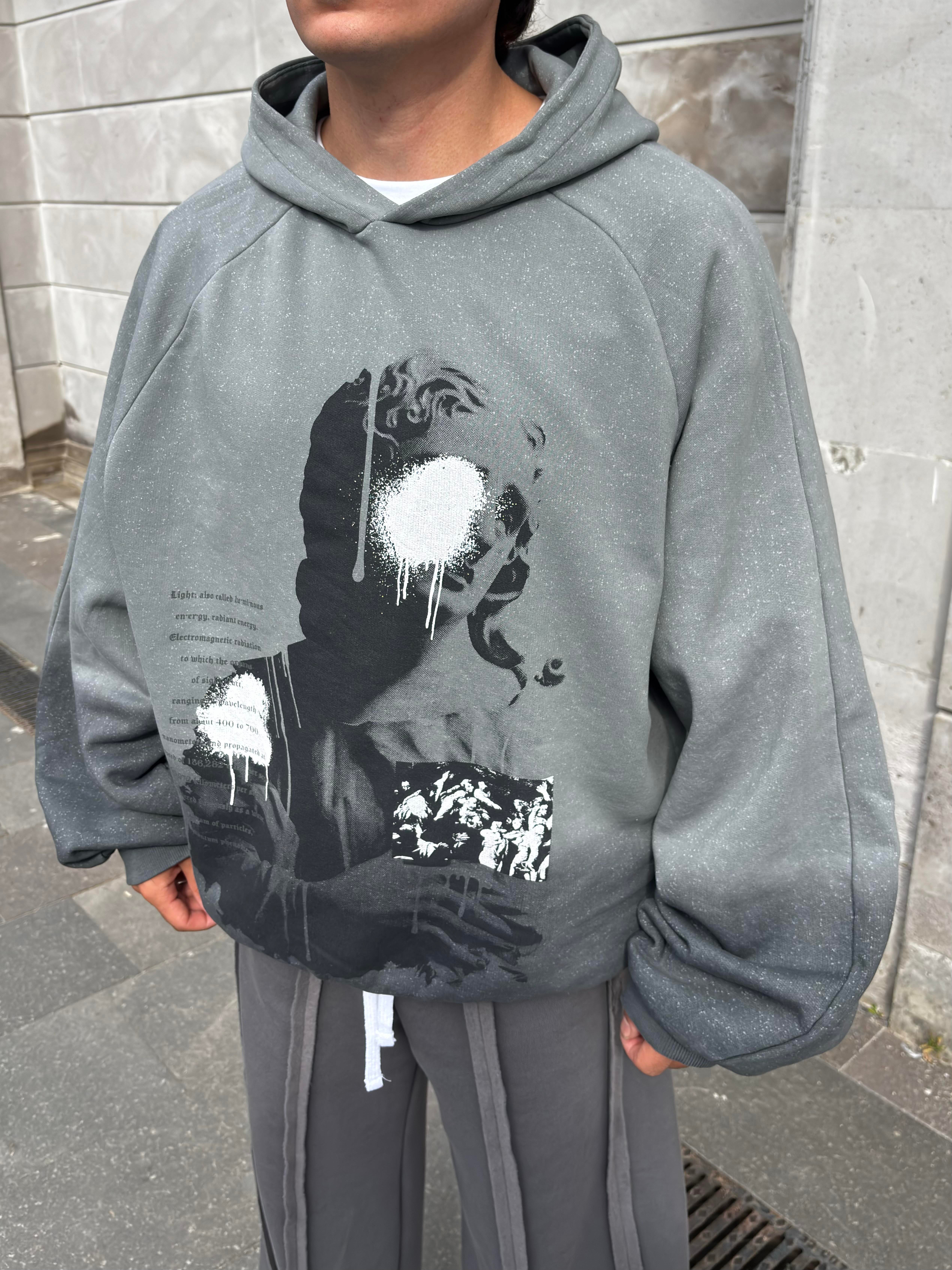 Grey Tone Yıkamalı With Granient And Statue Print Plus Hoodie