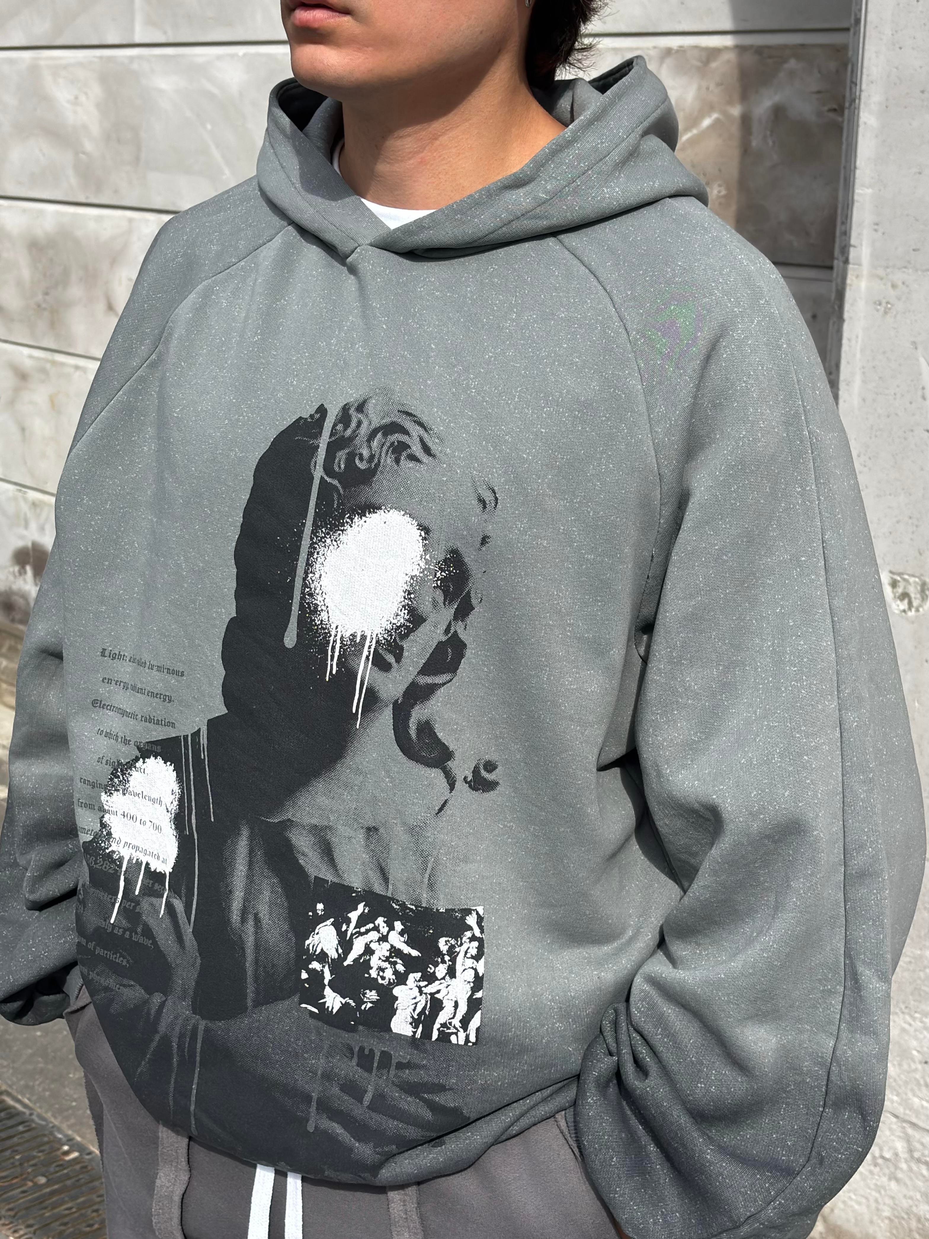 Grey Tone Yıkamalı With Granient And Statue Print Plus Hoodie