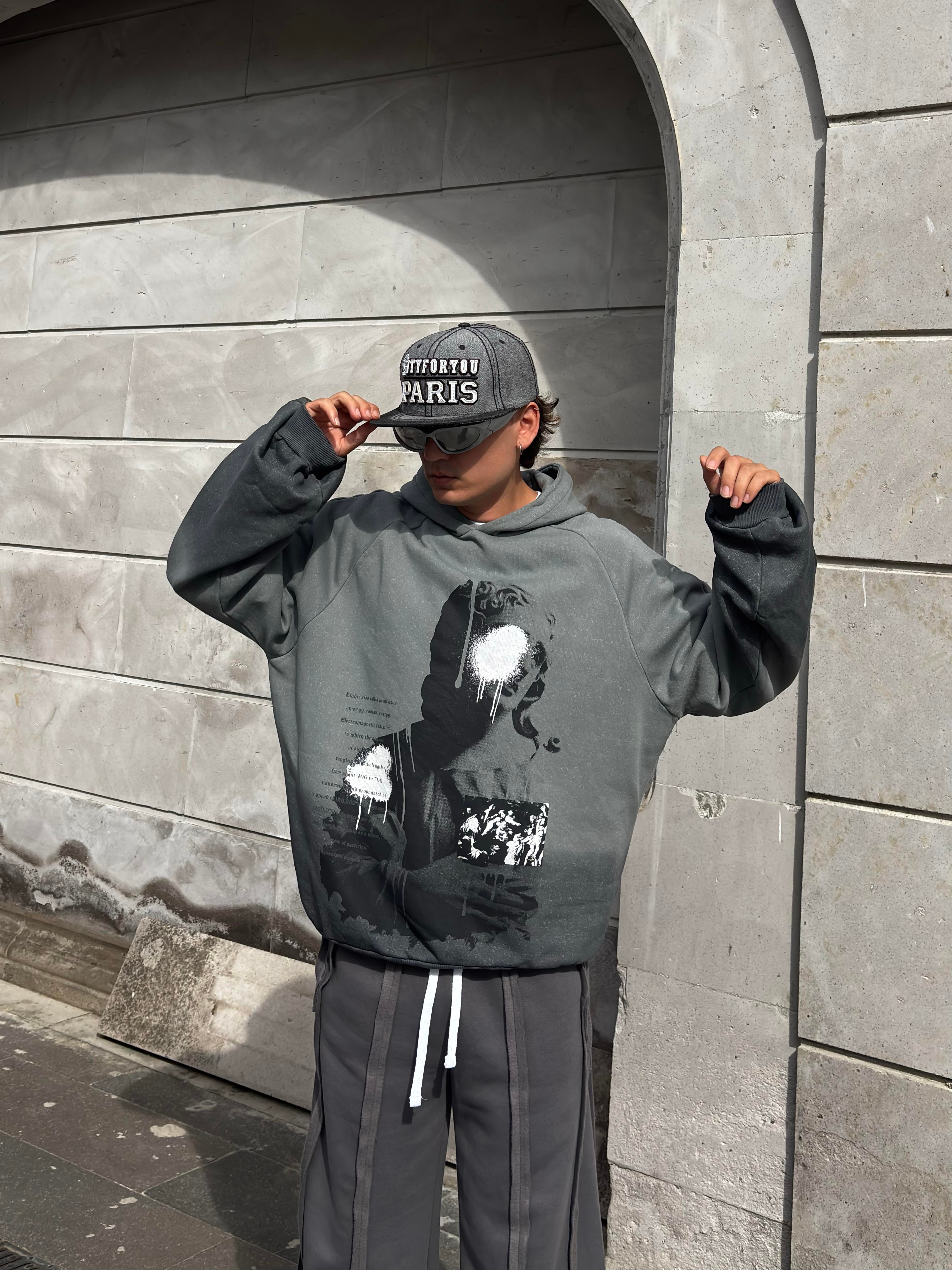 Grey Tone Yıkamalı With Granient And Statue Print Plus Hoodie