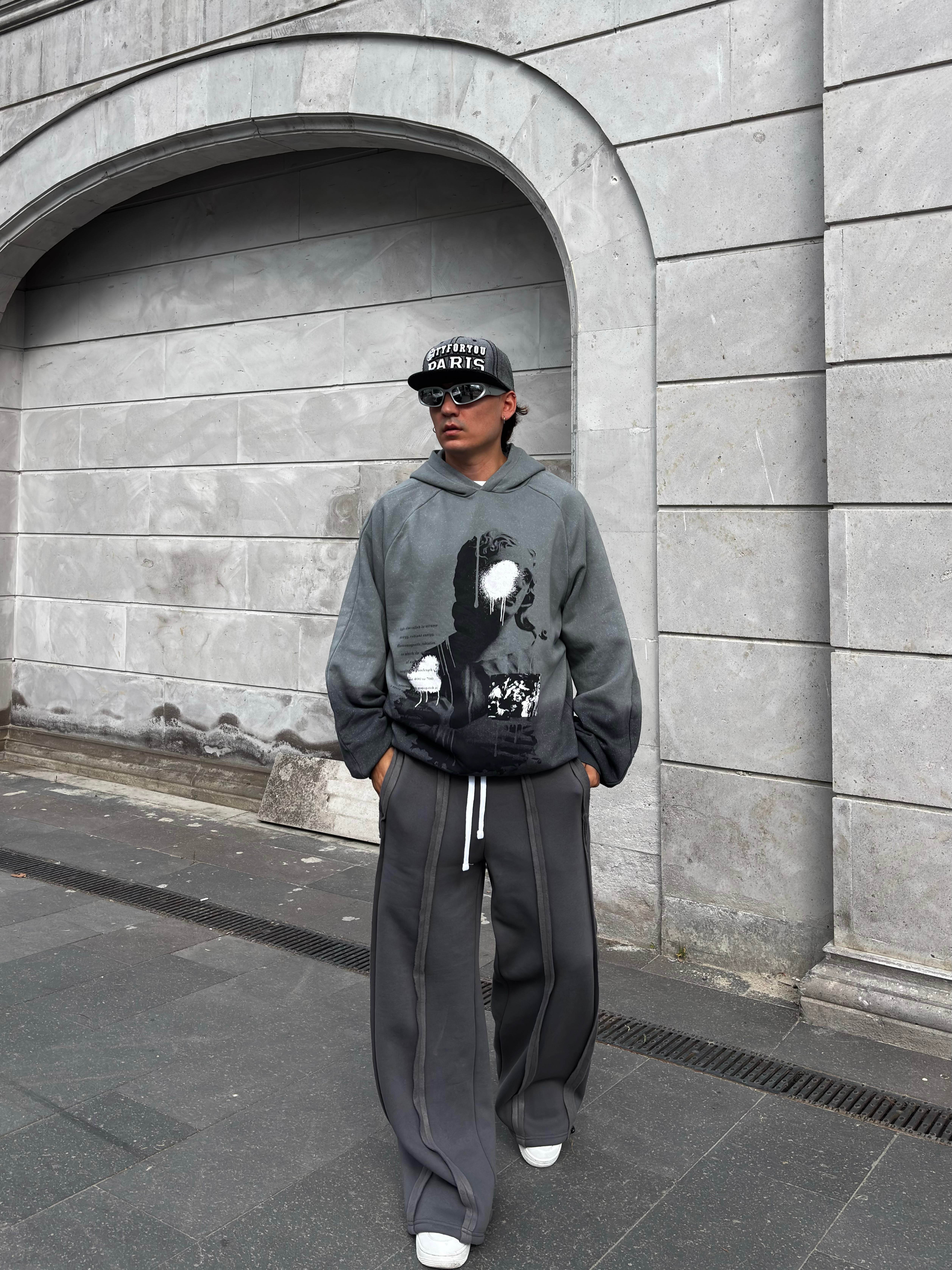 Grey Tone Yıkamalı With Granient And Statue Print Plus Hoodie
