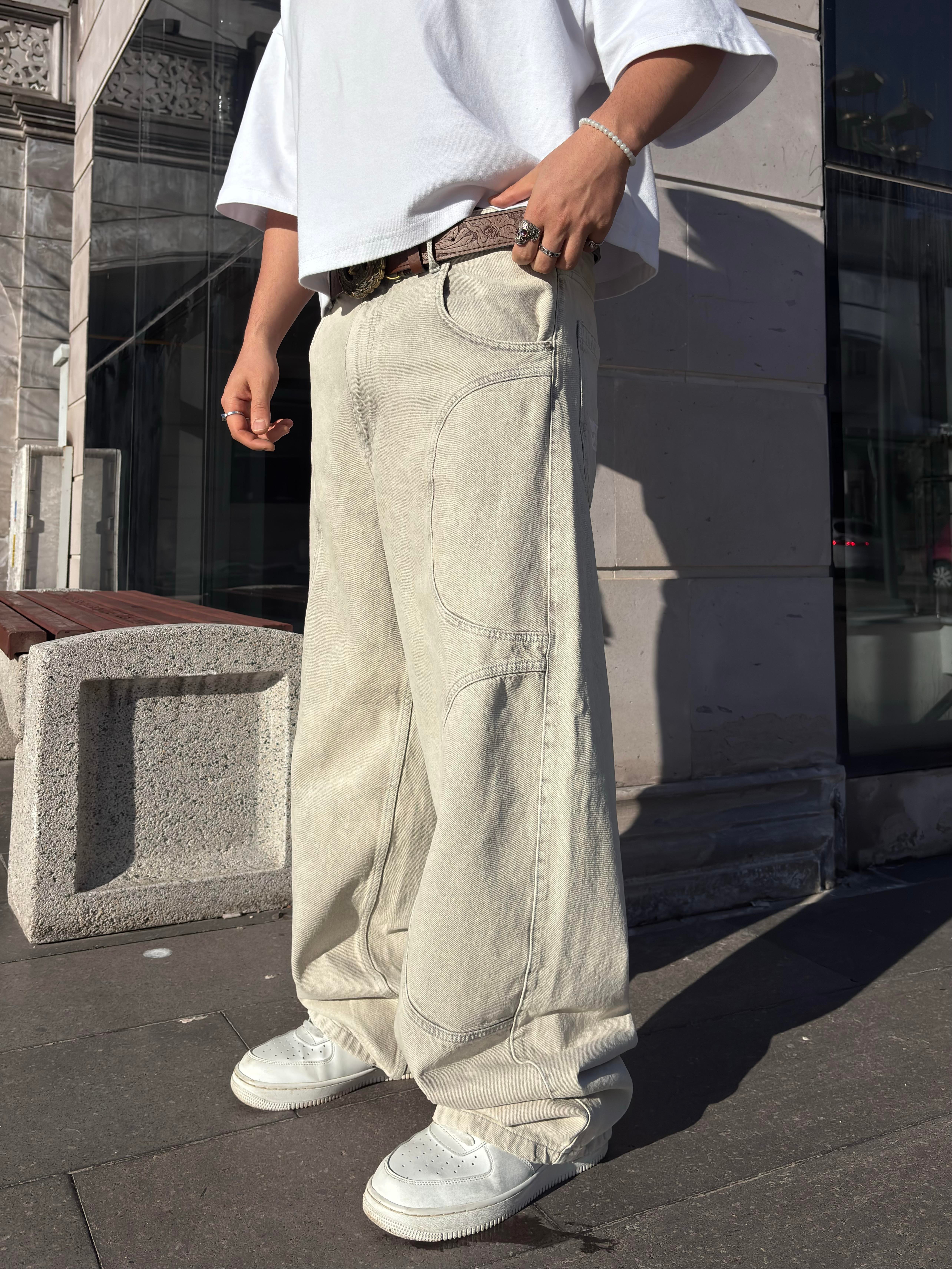 Gri-Krem Yıkamalı Ton Nakışlı Denim Jean
