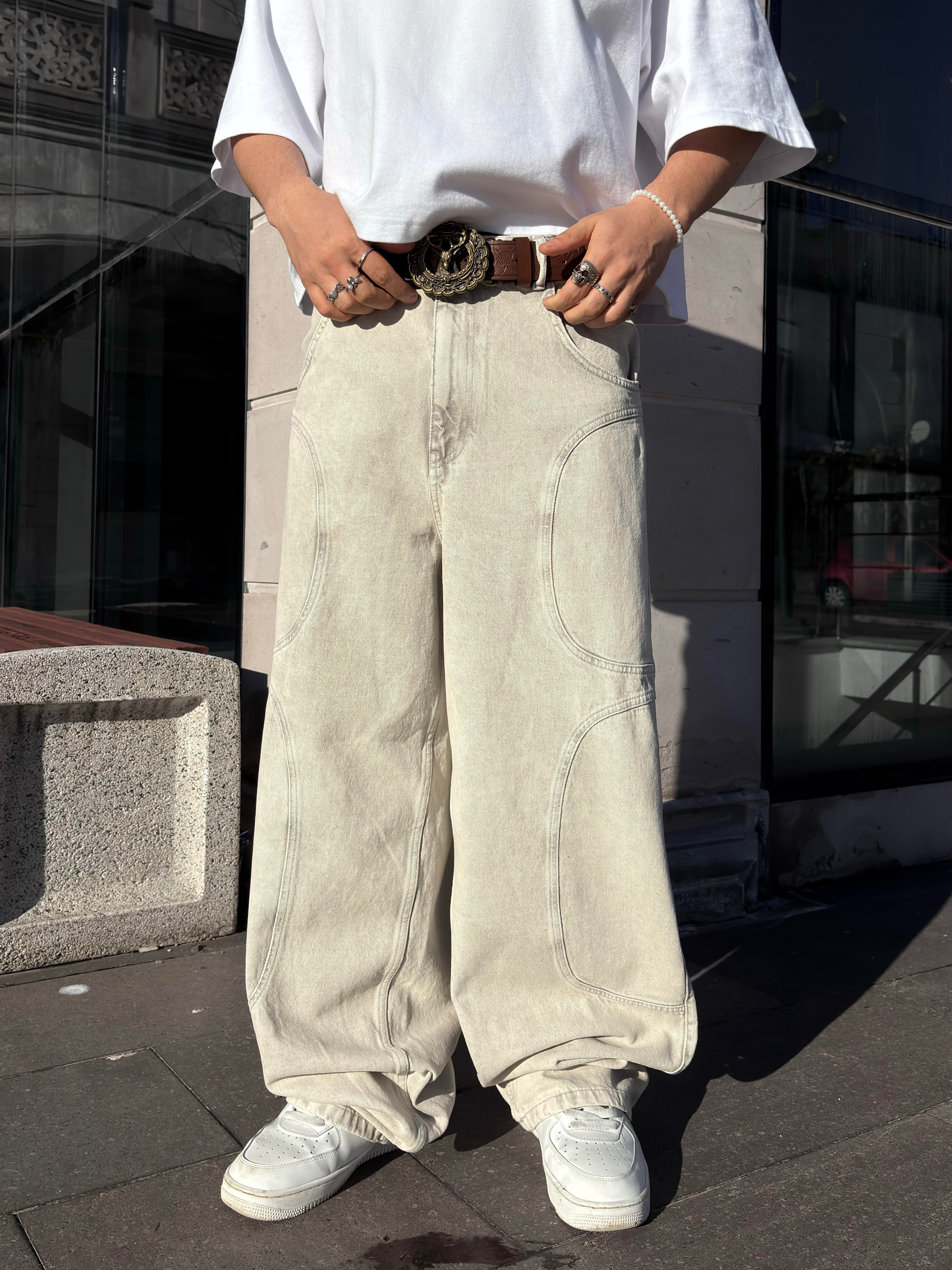 Gri-Krem Yıkamalı Ton Nakışlı Denim Jean