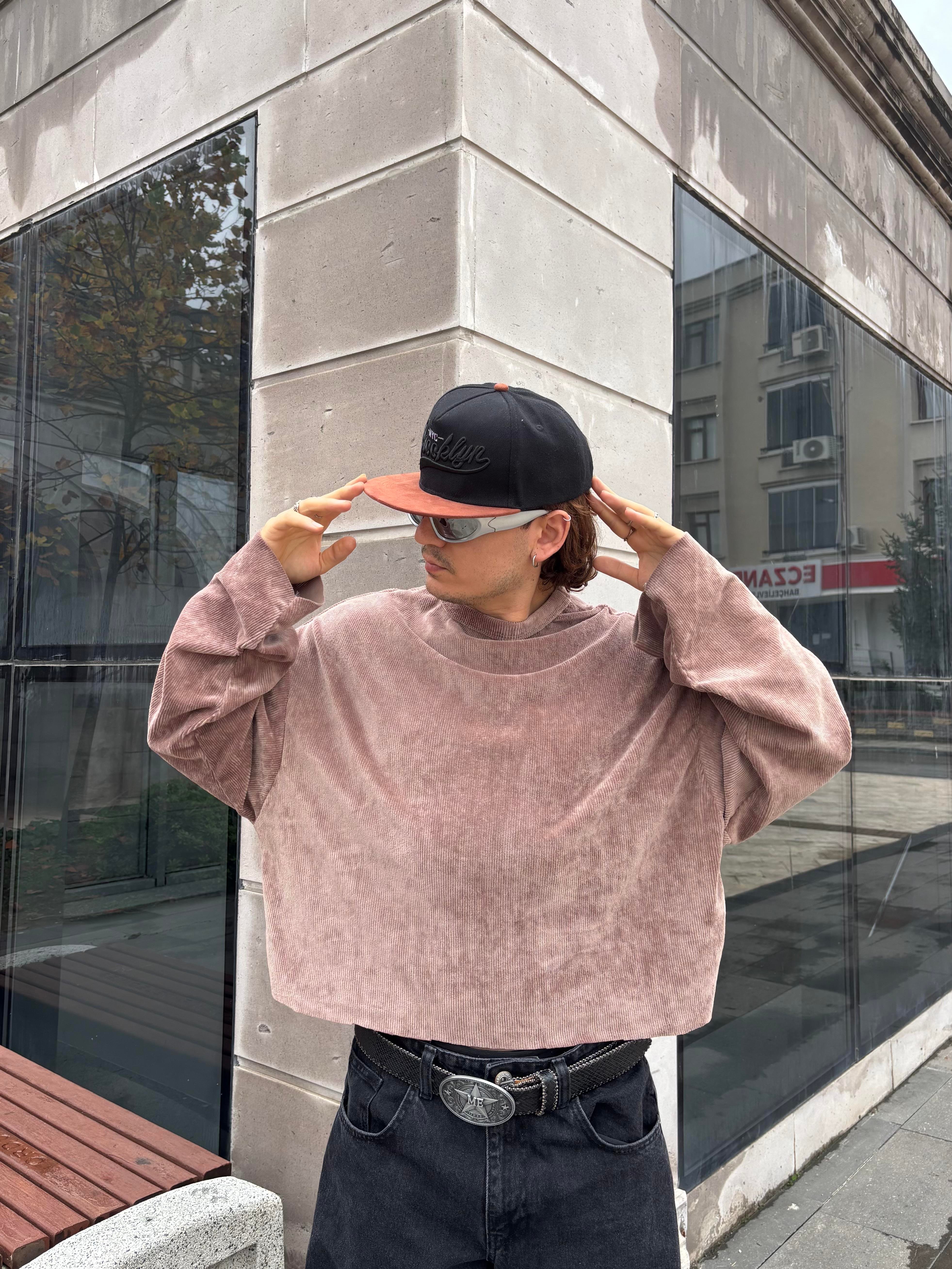 Kadife Boxy Fit Cut-Off Sweatshirt