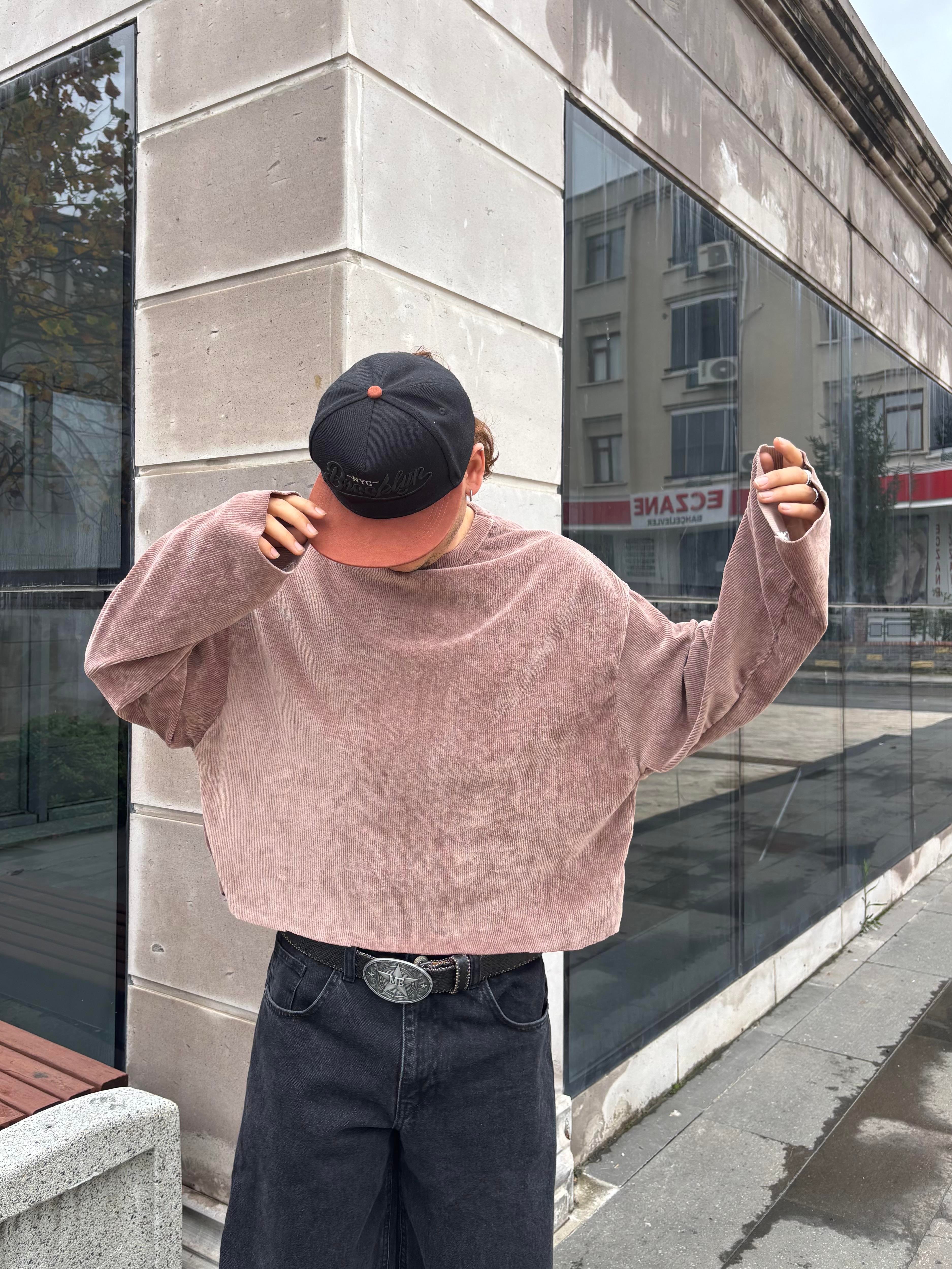 Kadife Boxy Fit Cut-Off Sweatshirt