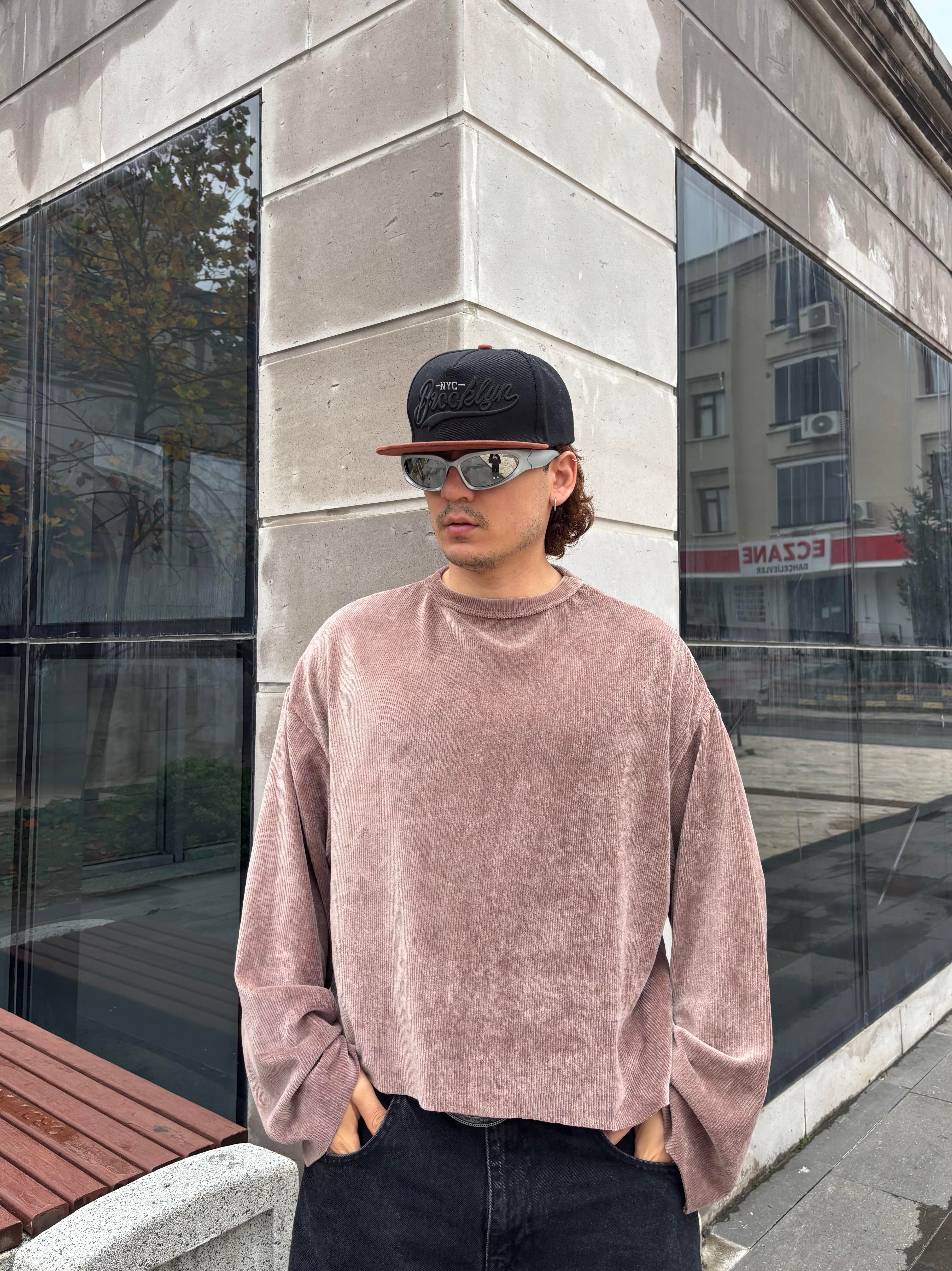 Kadife Boxy Fit Cut-Off Sweatshirt