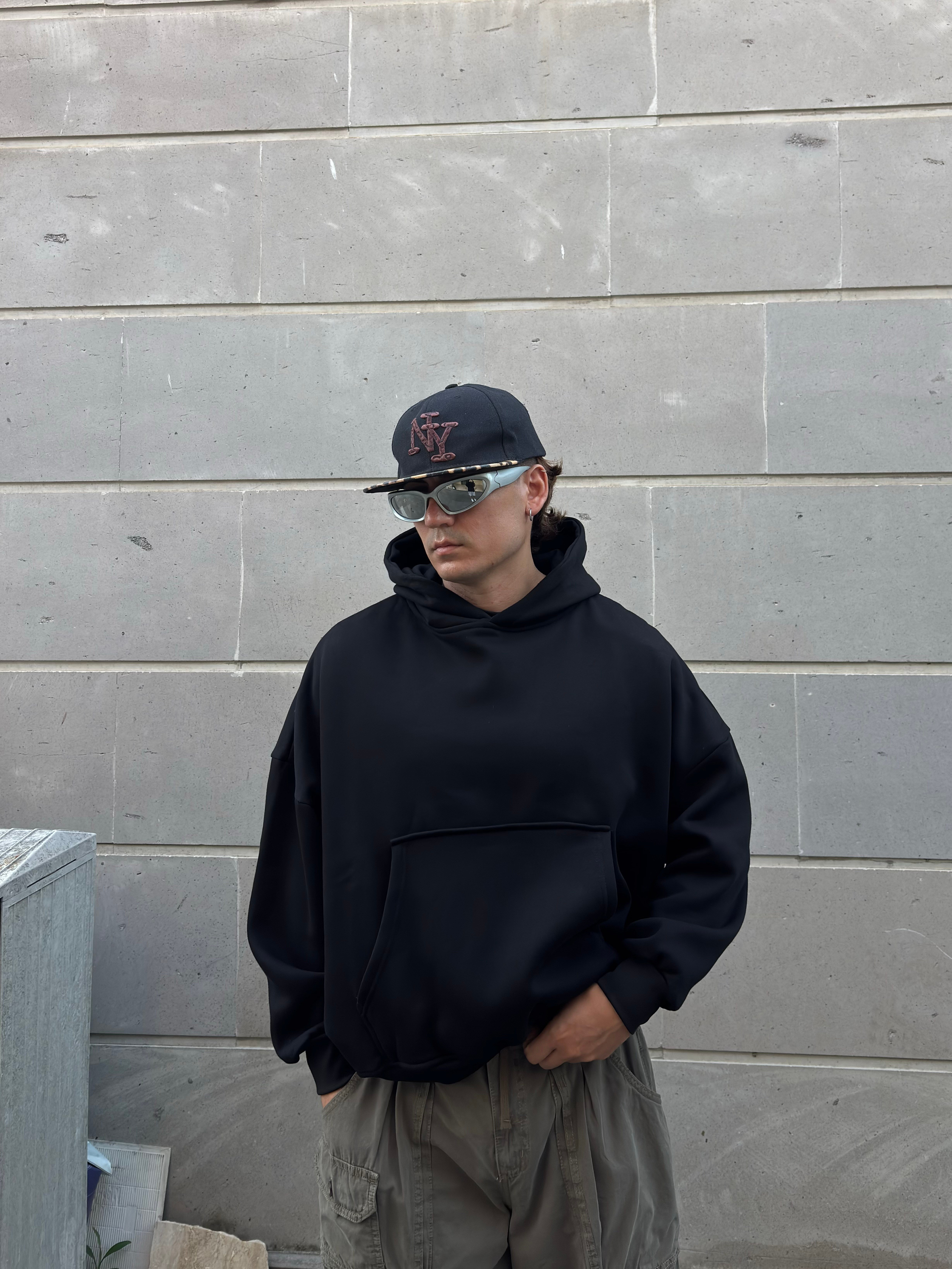 MW Heavy Black Boxy Fit Hoodie