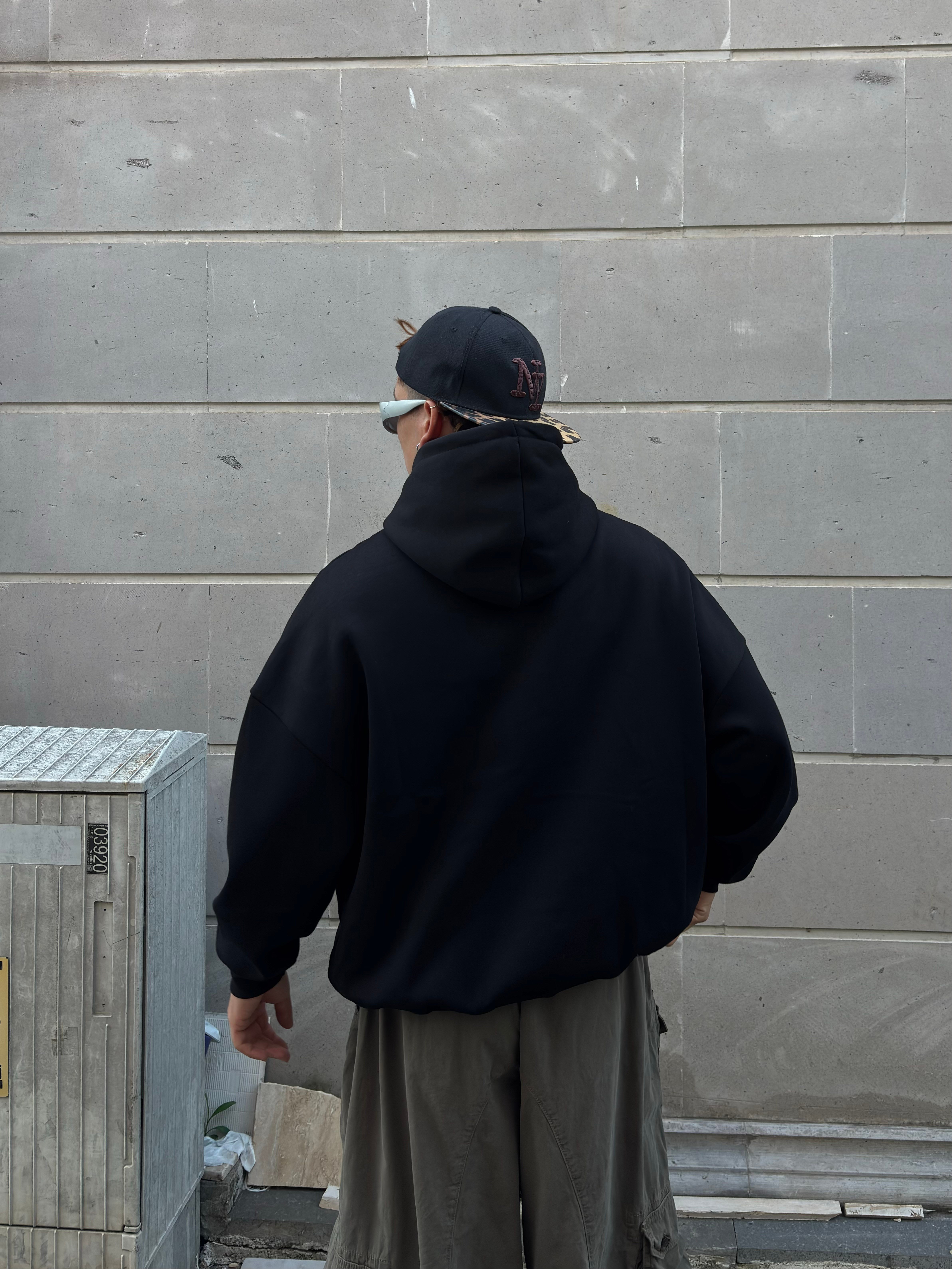 MW Heavy Black Boxy Fit Hoodie