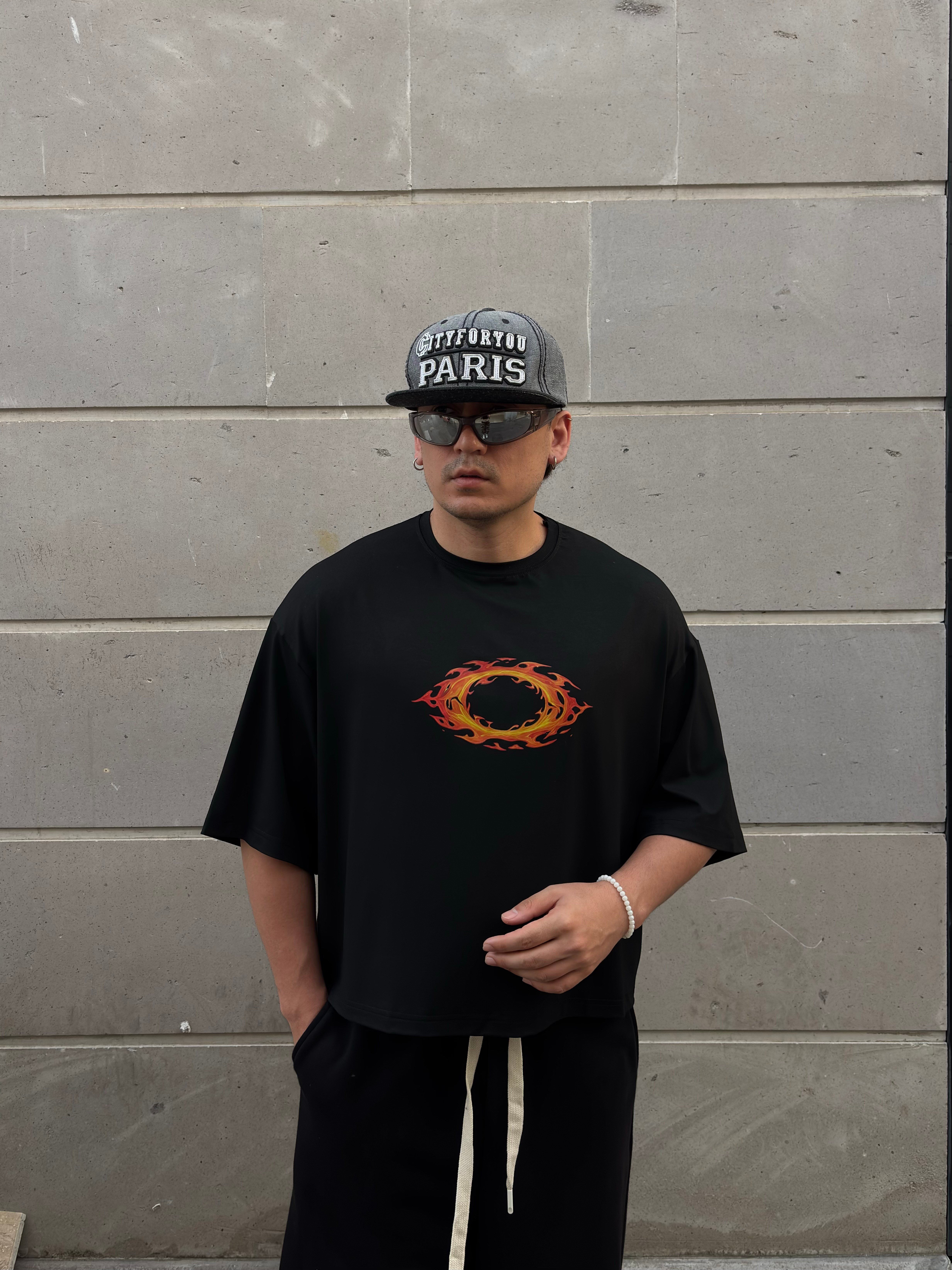 MW Premium Special Oversized Flame Ring Black T-shirt