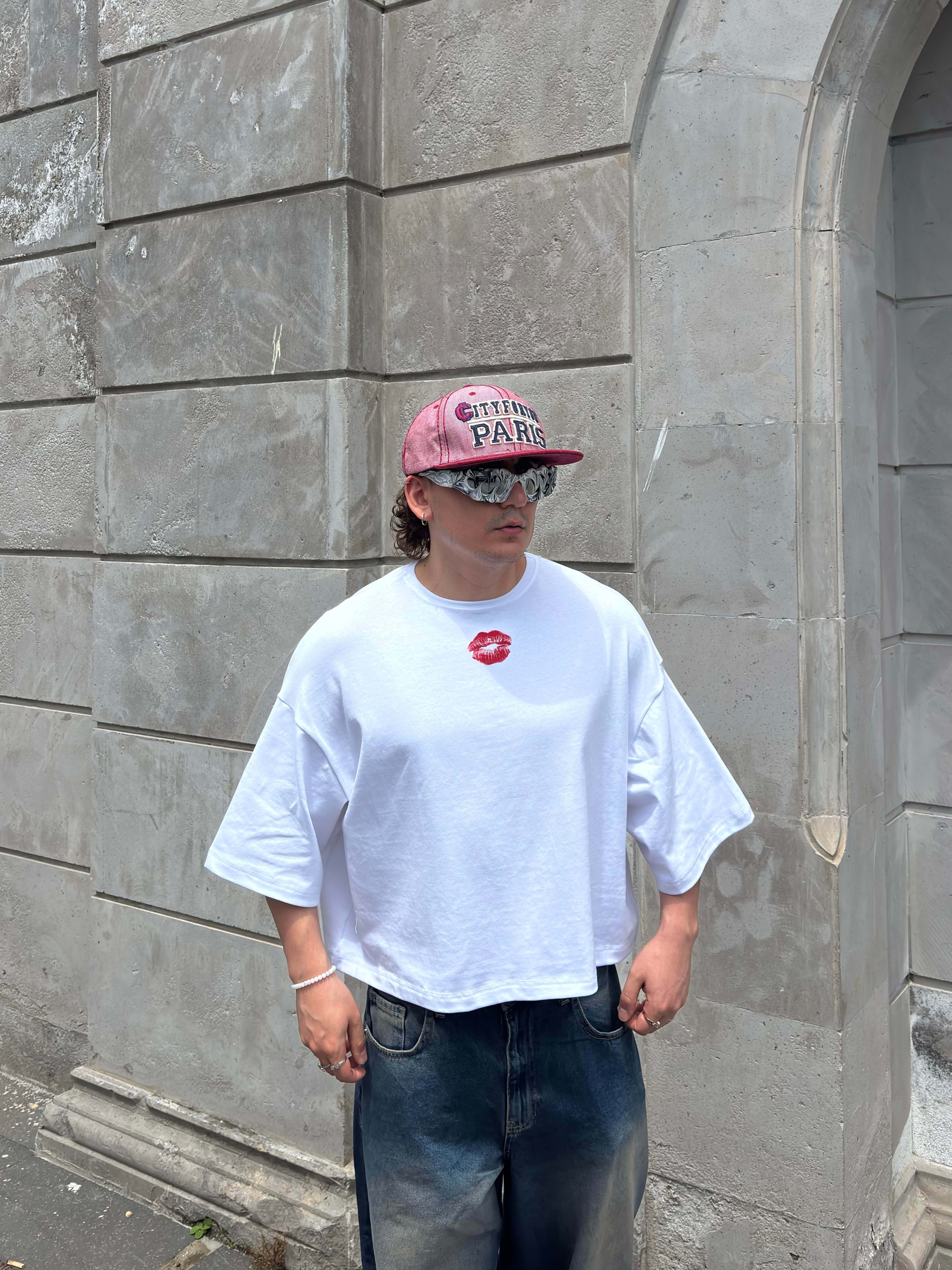 MW Premium Special Oversized Kiss T-shirt