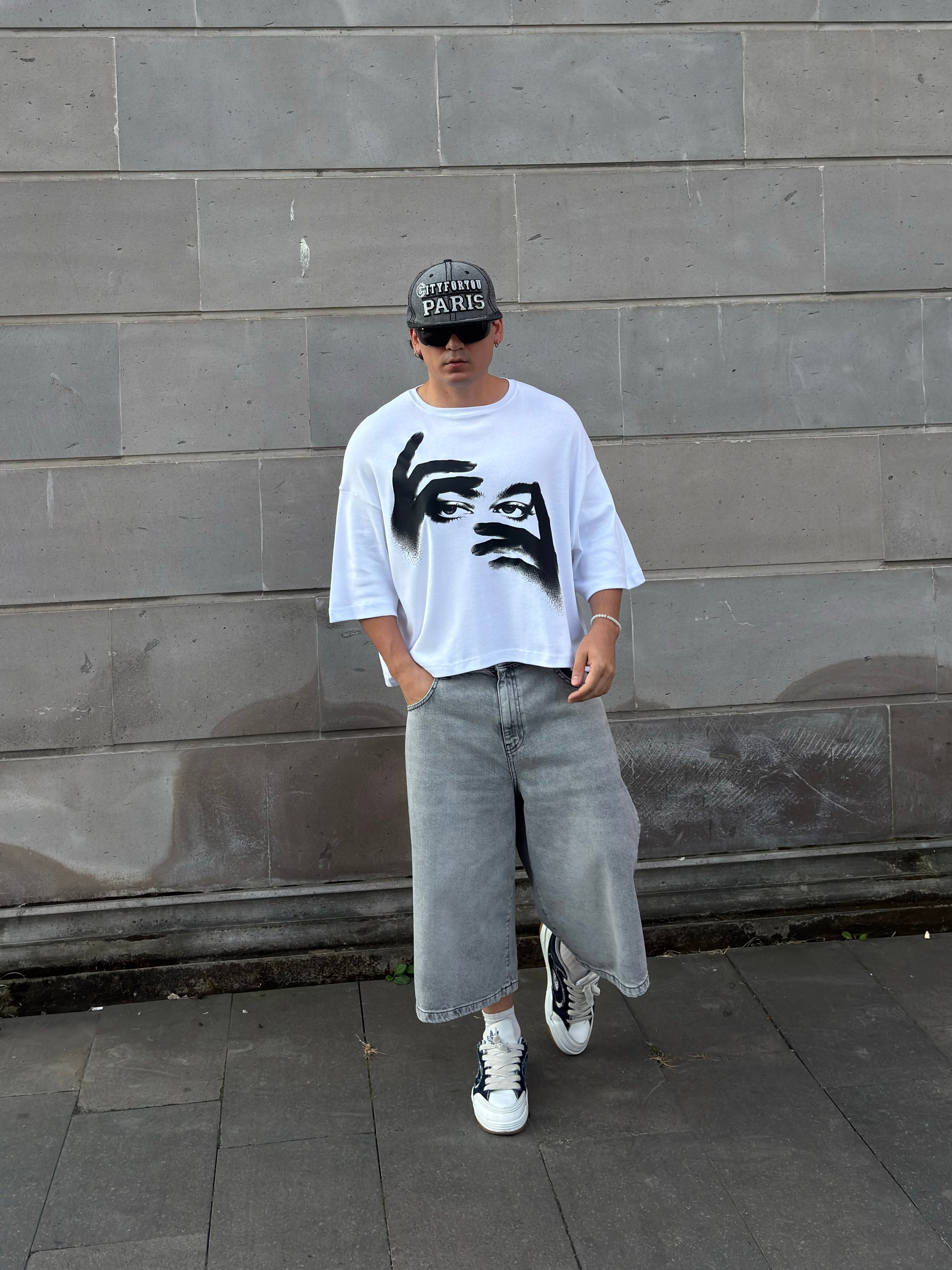 MW Premium Special Oversized Veil Eyes T-shirt