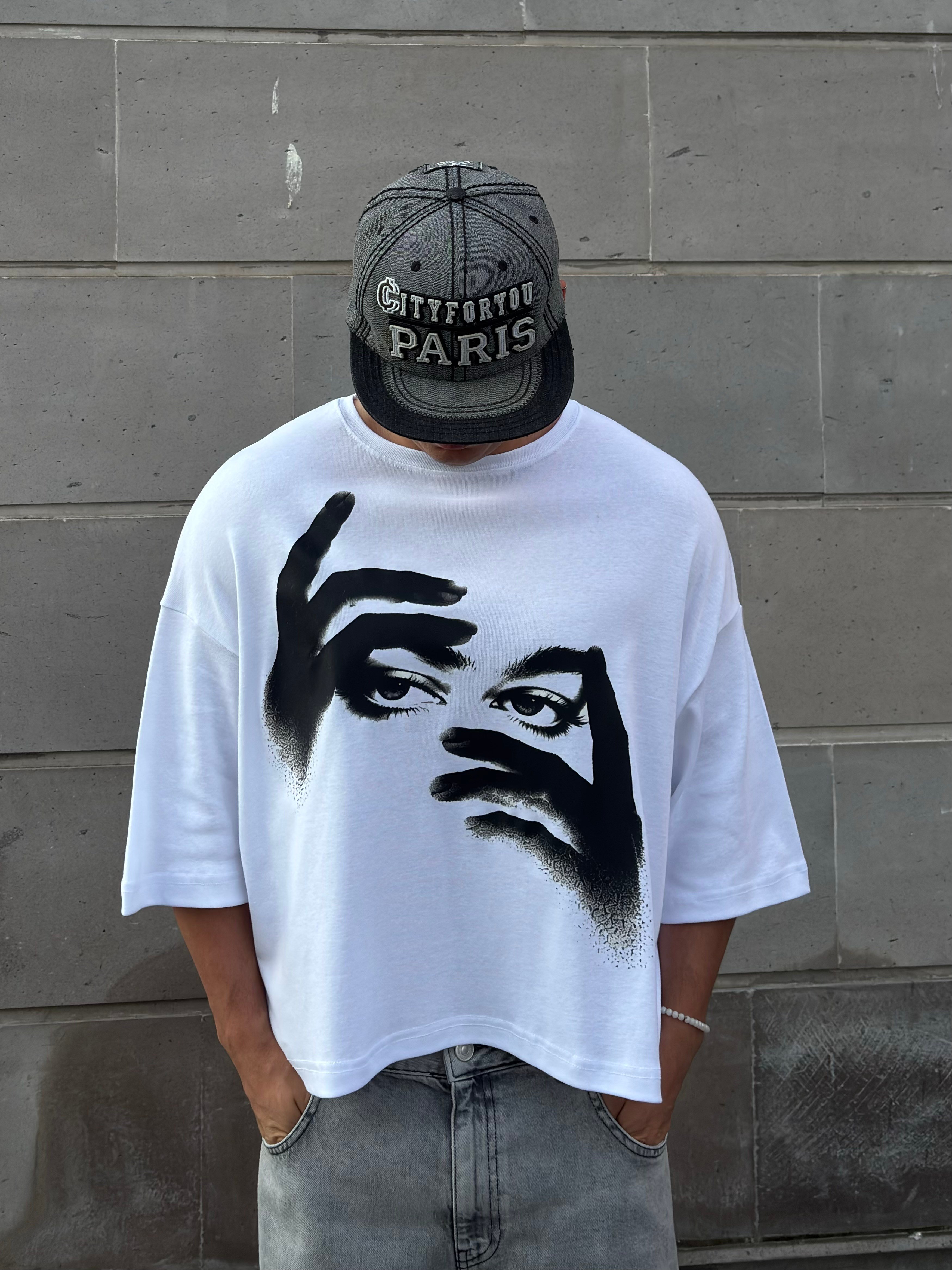 MW Premium Special Oversized Veil Eyes T-shirt