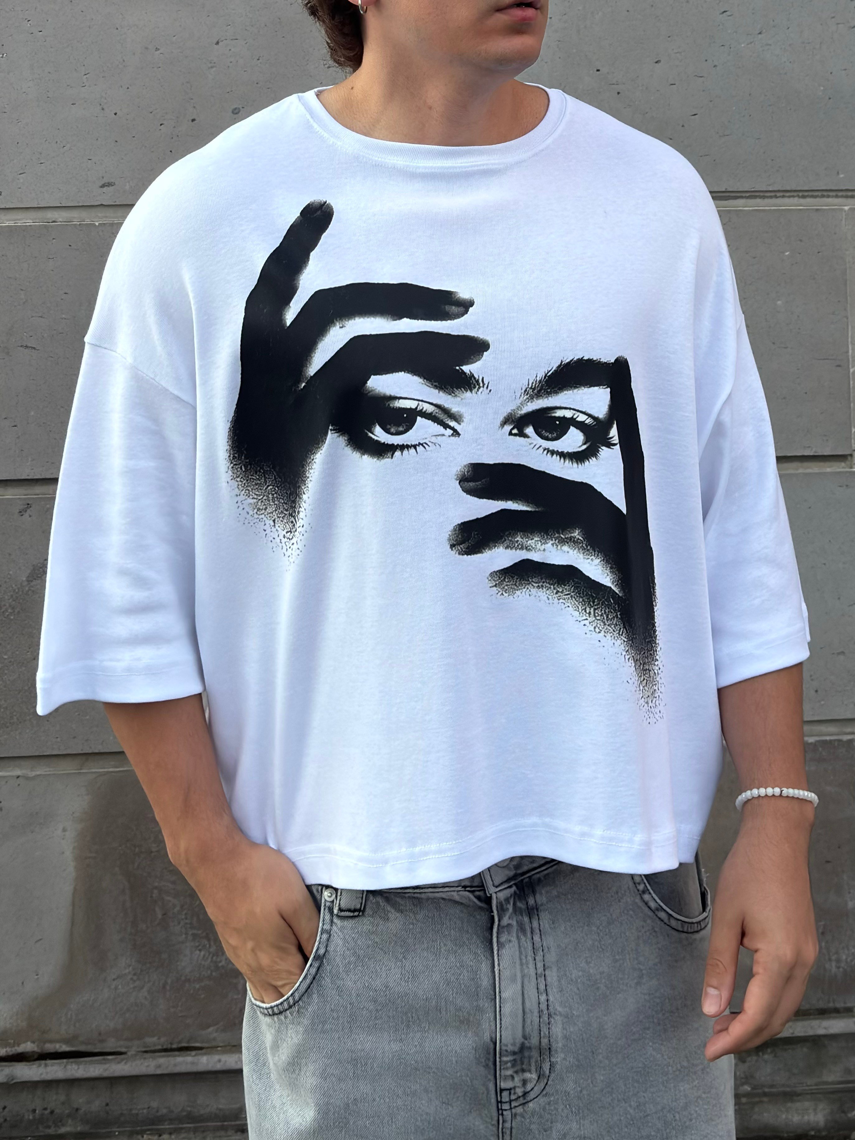 MW Premium Special Oversized Veil Eyes T-shirt