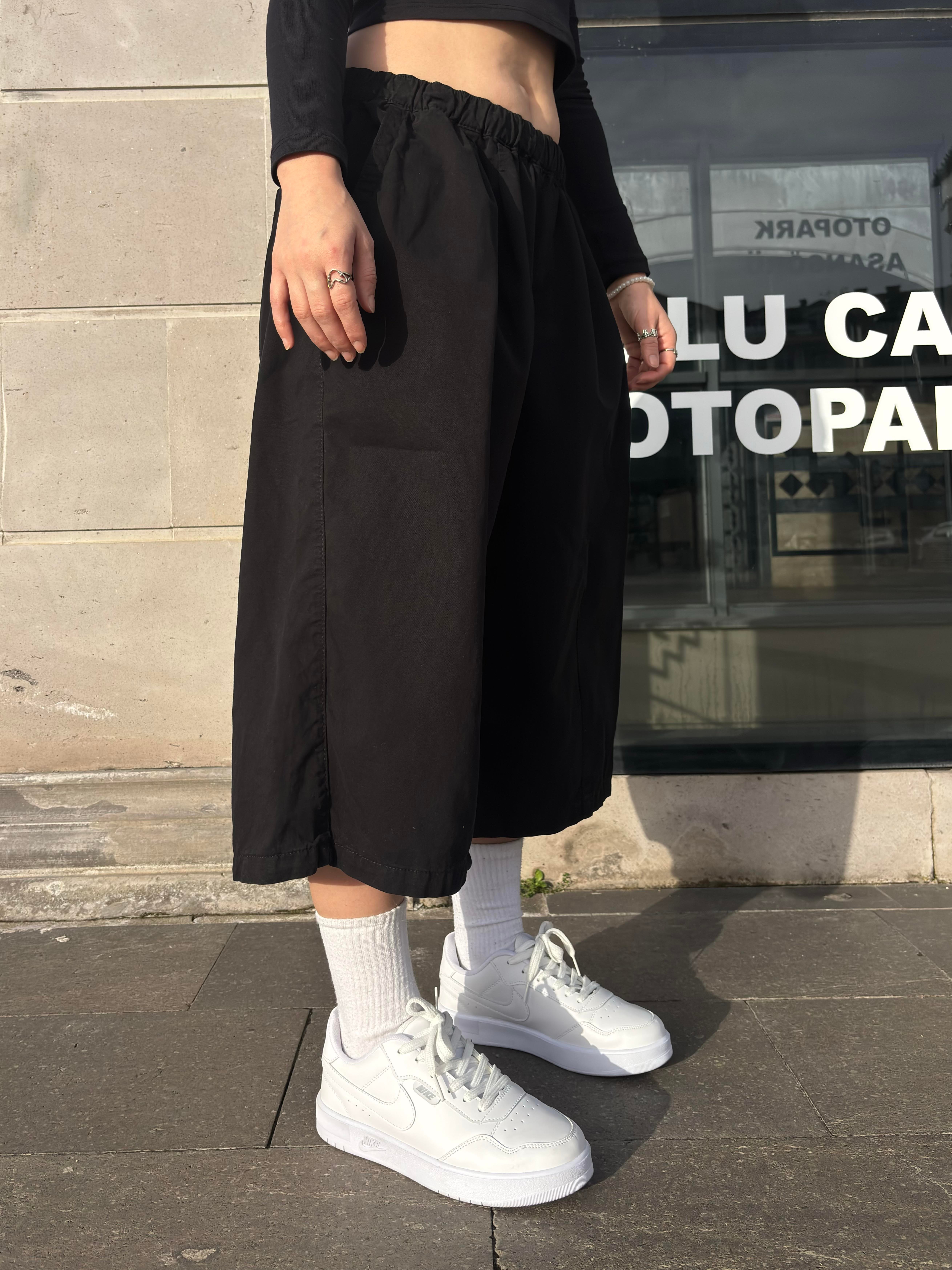 Premium Bobbi Extreme Black Jorts
